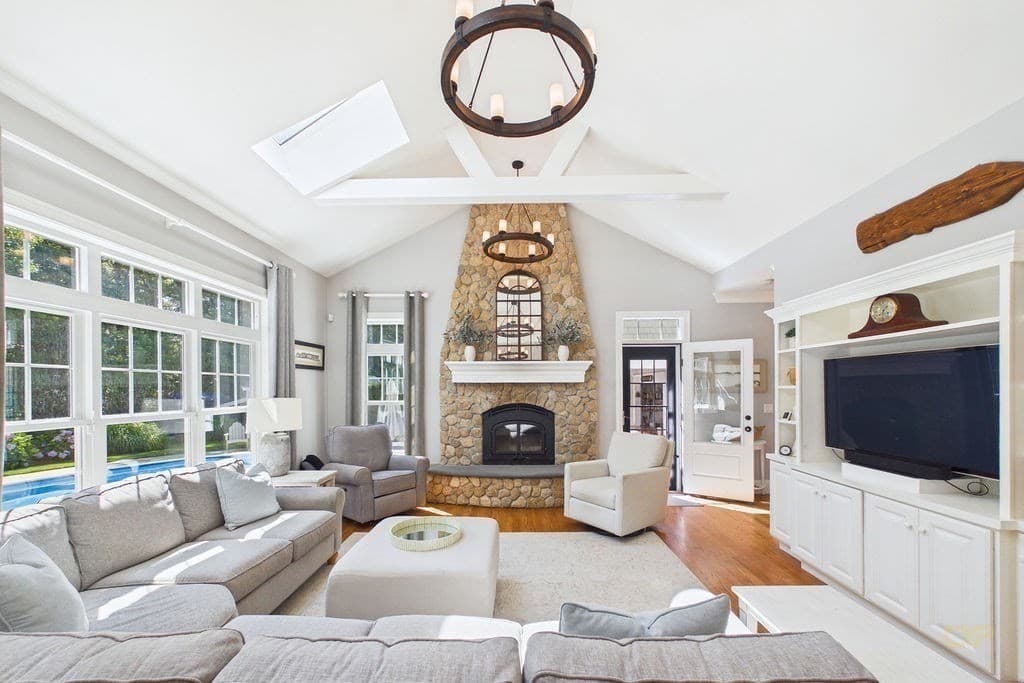 Single Family Residence at 8 Park Pl., Mattapoisett MA 02739, Mattapoisett, photo 11 of 38