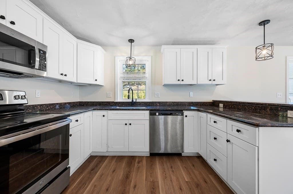 Single Family Residence at 7 Snowberry Cir, Worcester MA 01607, Worcester, photo 7 of 31