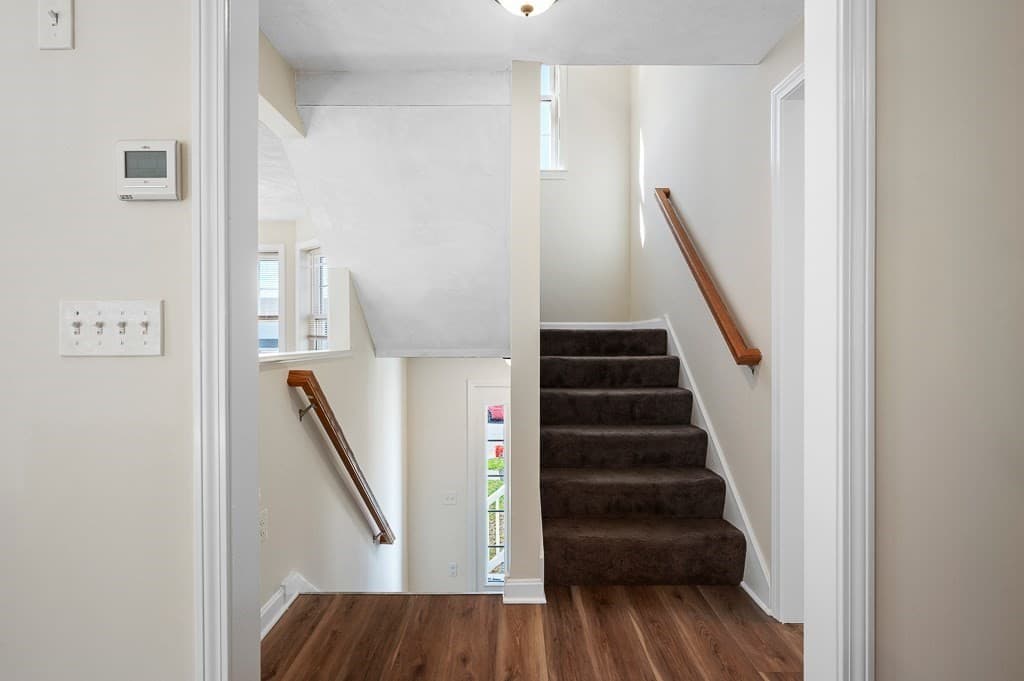 Single Family Residence at 7 Snowberry Cir, Worcester MA 01607, Worcester, photo 3 of 31