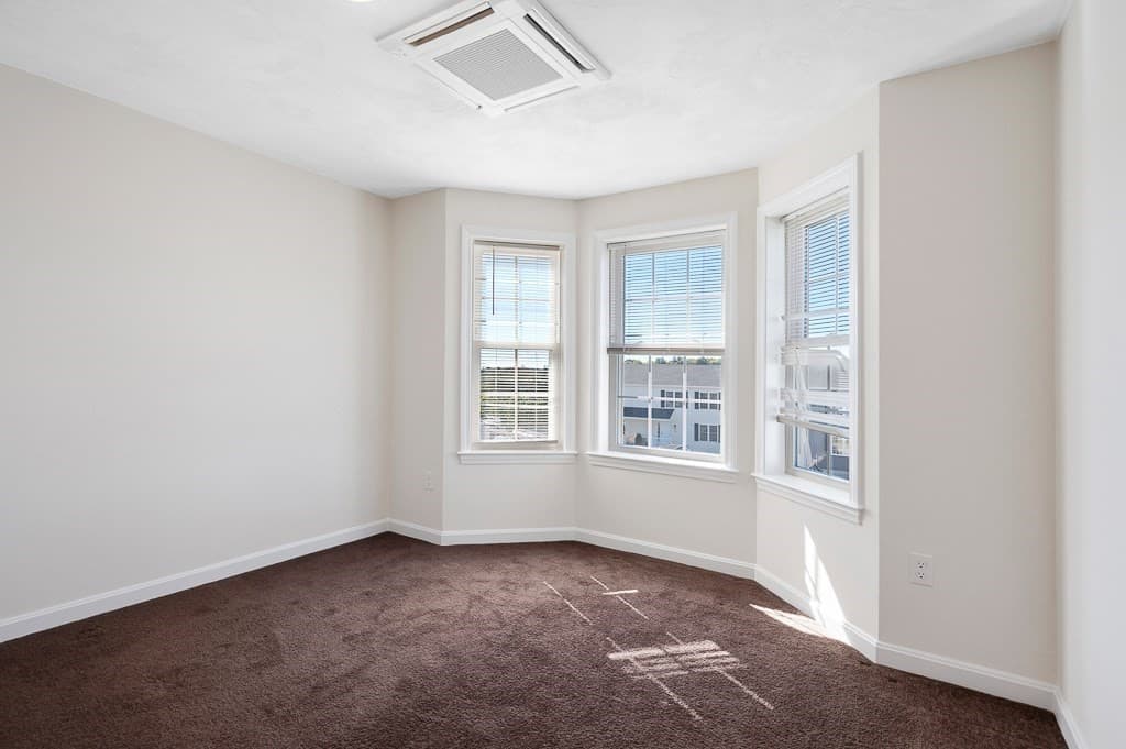 Single Family Residence at 7 Snowberry Cir, Worcester MA 01607, Worcester, photo 19 of 31