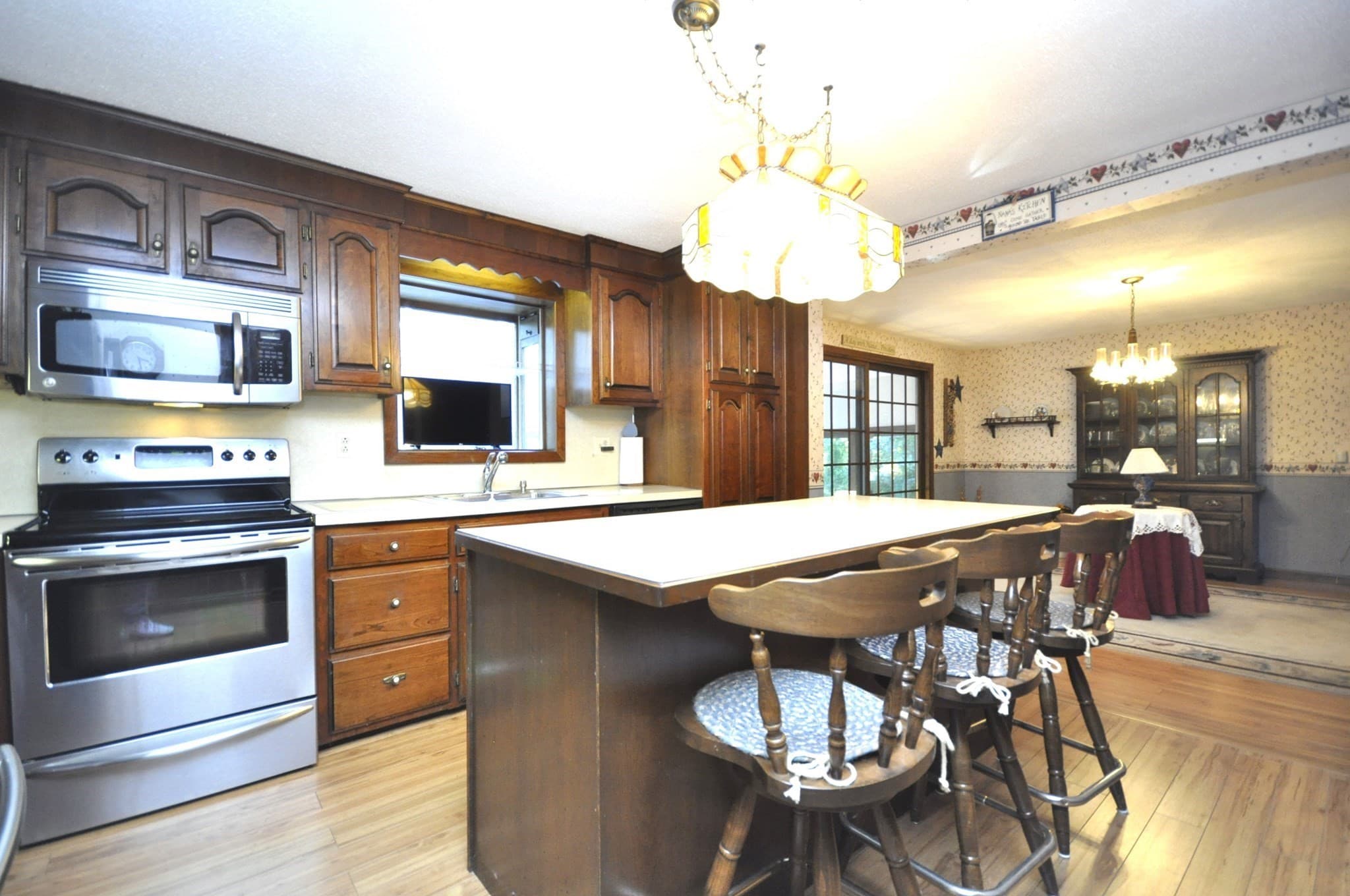 Single Family Residence at 1008 Washington St, East Bridgewater MA 02333, East Bridgewater, photo 7 of 26