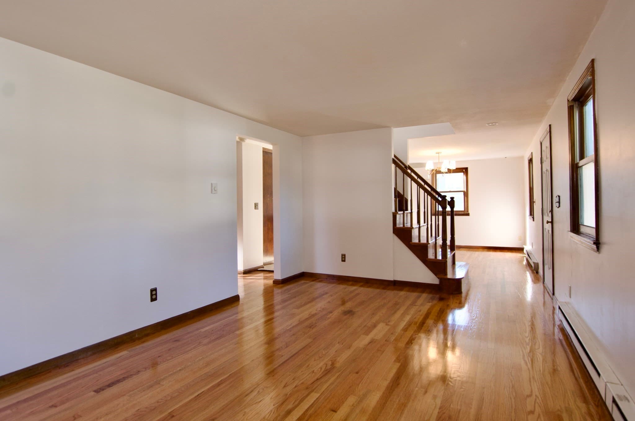 Single Family Residence at 21 Carmel Ln, Agawam MA 01030, Agawam, photo 6 of 39