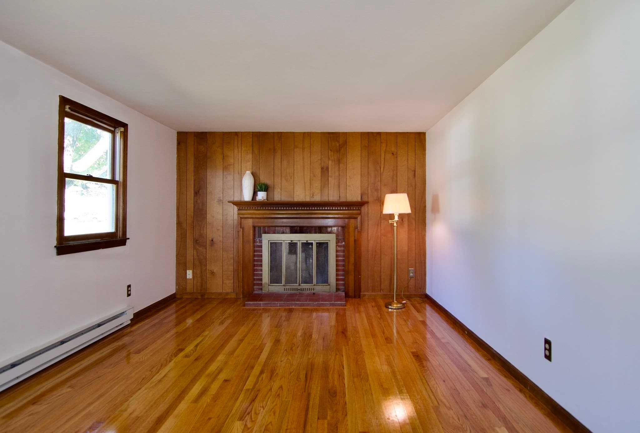 Single Family Residence at 21 Carmel Ln, Agawam MA 01030, Agawam, photo 3 of 39