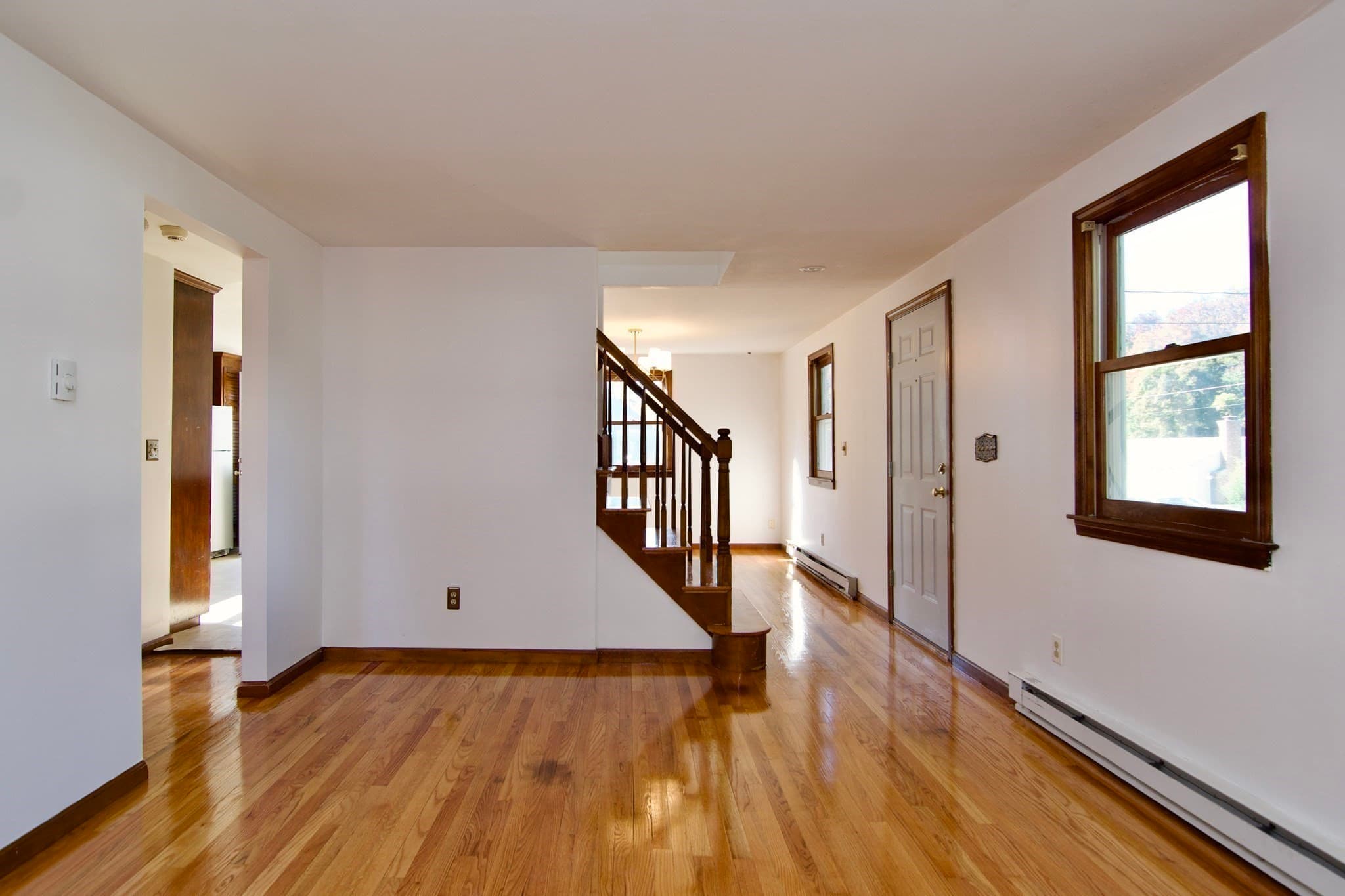 Single Family Residence at 21 Carmel Ln, Agawam MA 01030, Agawam, photo 5 of 39