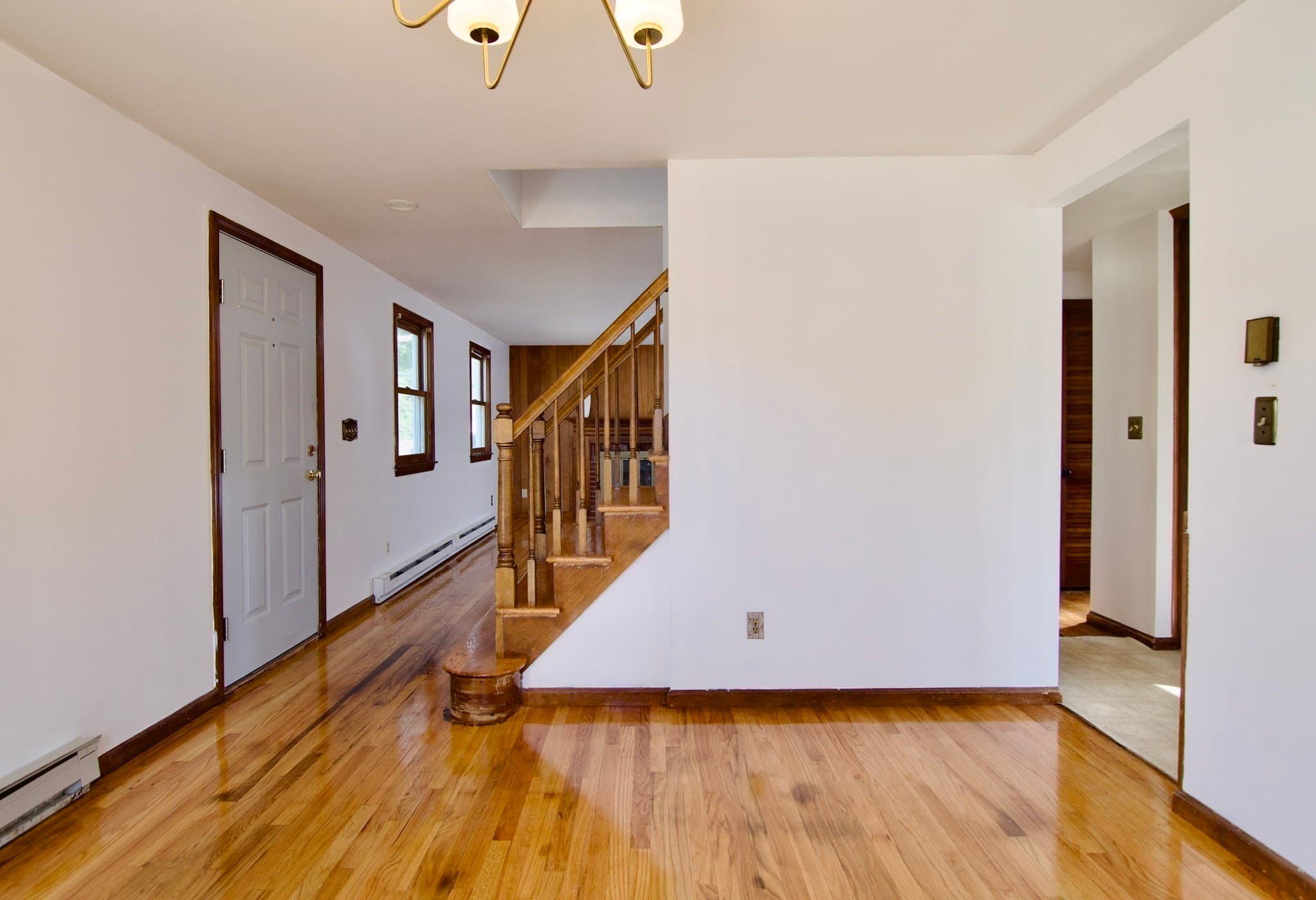 Single Family Residence at 21 Carmel Ln, Agawam MA 01030, Agawam, photo 9 of 39