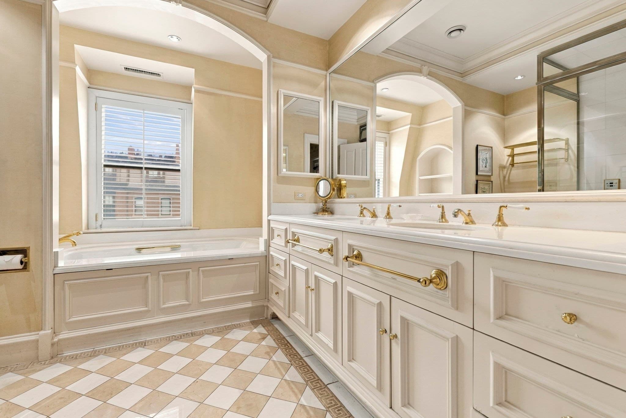 Condominium at 21-23 Marlborough Street # 4, Boston MA 02116, Boston, photo 17 of 24