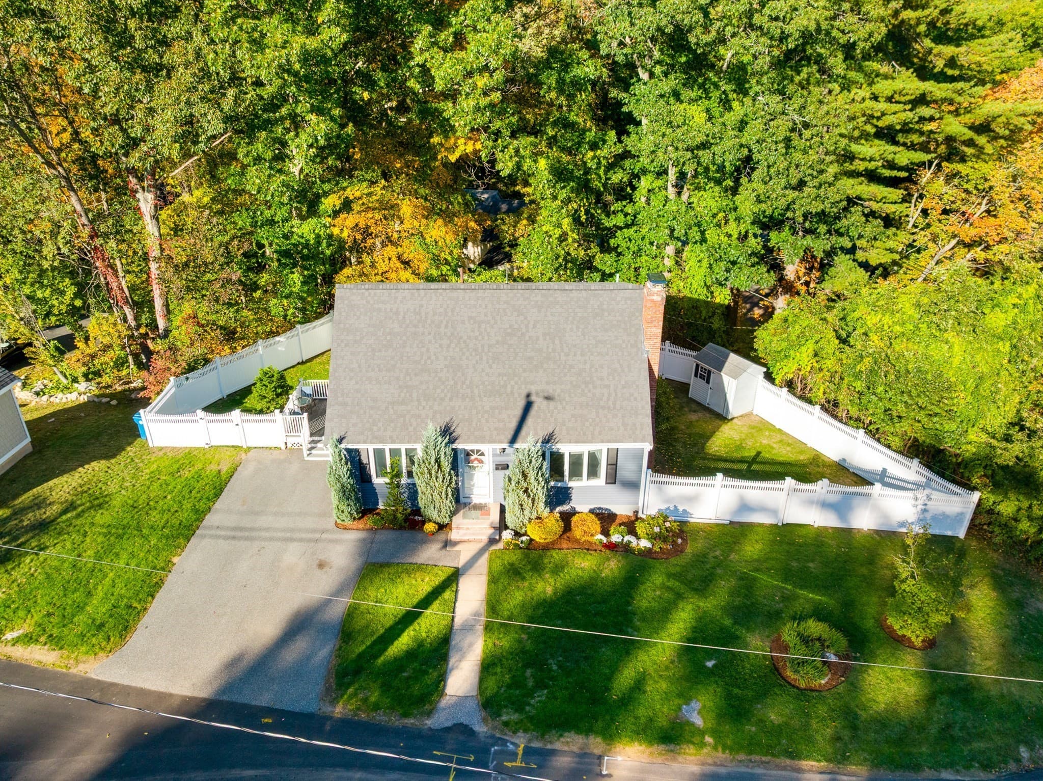 Single Family Residence at 2 Chestnut Rd, Burlington MA 01803, Burlington, photo 3 of 34