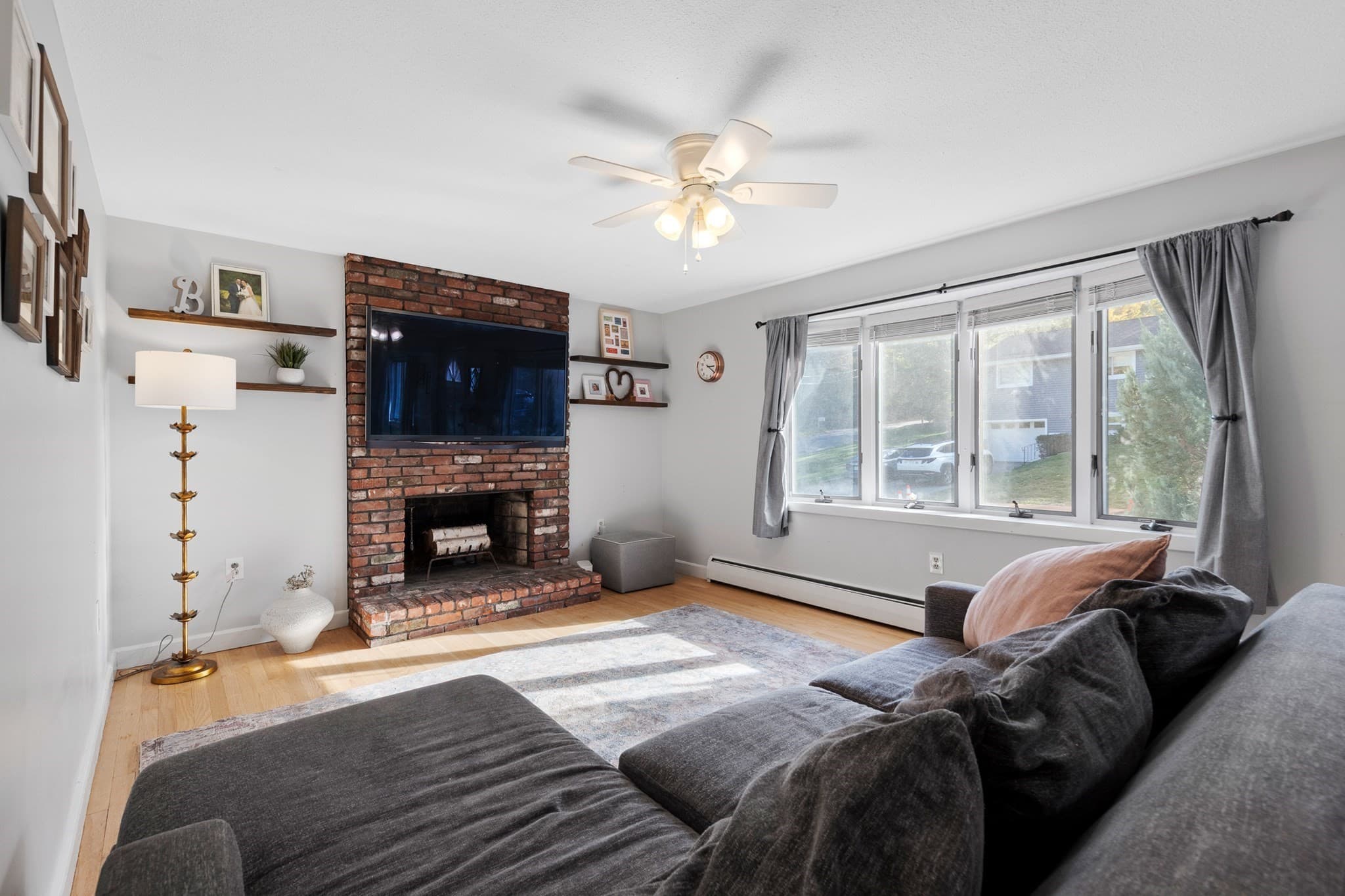 Single Family Residence at 2 Chestnut Rd, Burlington MA 01803, Burlington, photo 9 of 34