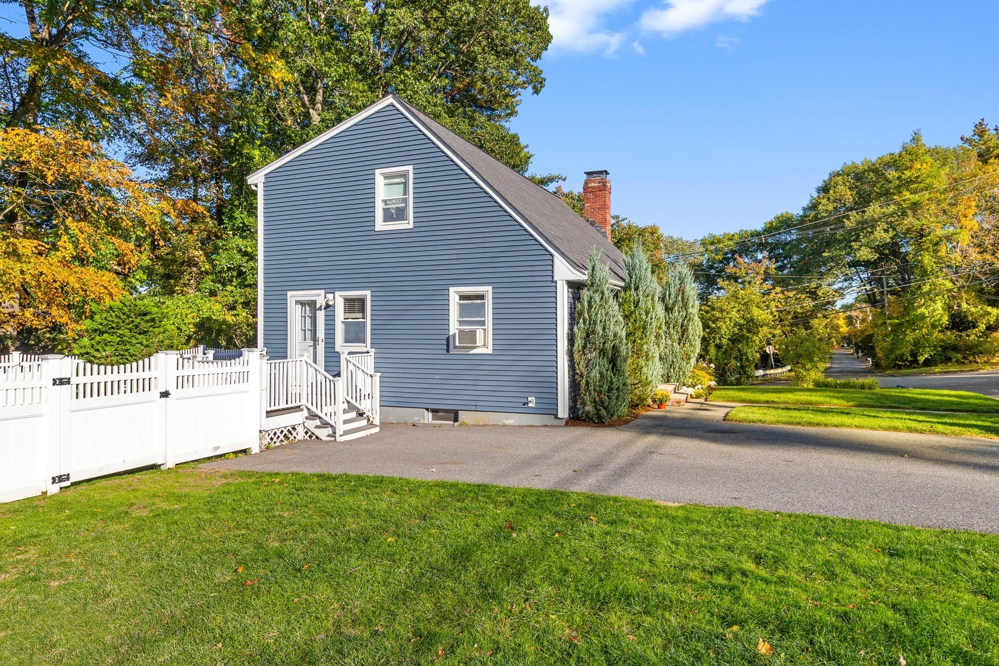 Single Family Residence at 2 Chestnut Rd, Burlington MA 01803, Burlington, photo 30 of 34