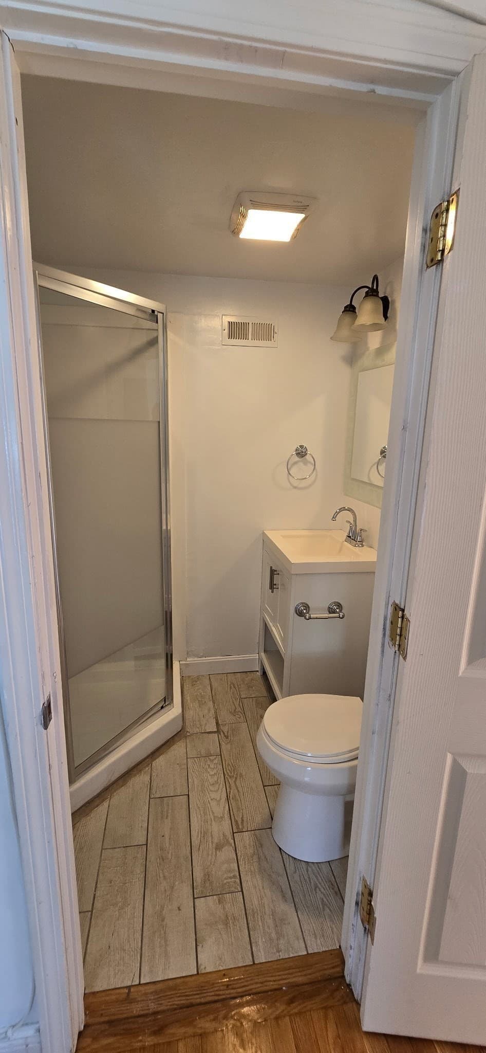 Multi Family at 376 Ferry St, Everett MA 02149, Everett, photo 12 of 19