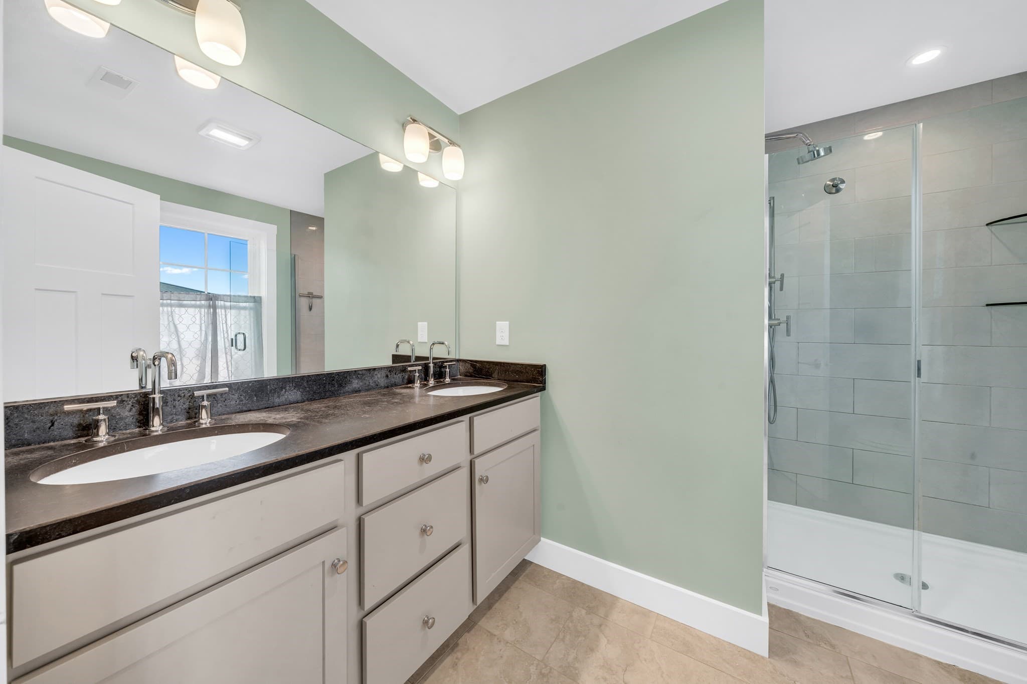 Condominium at 16 Hines Way # 16, Newburyport MA 01950, photo 20 of 37