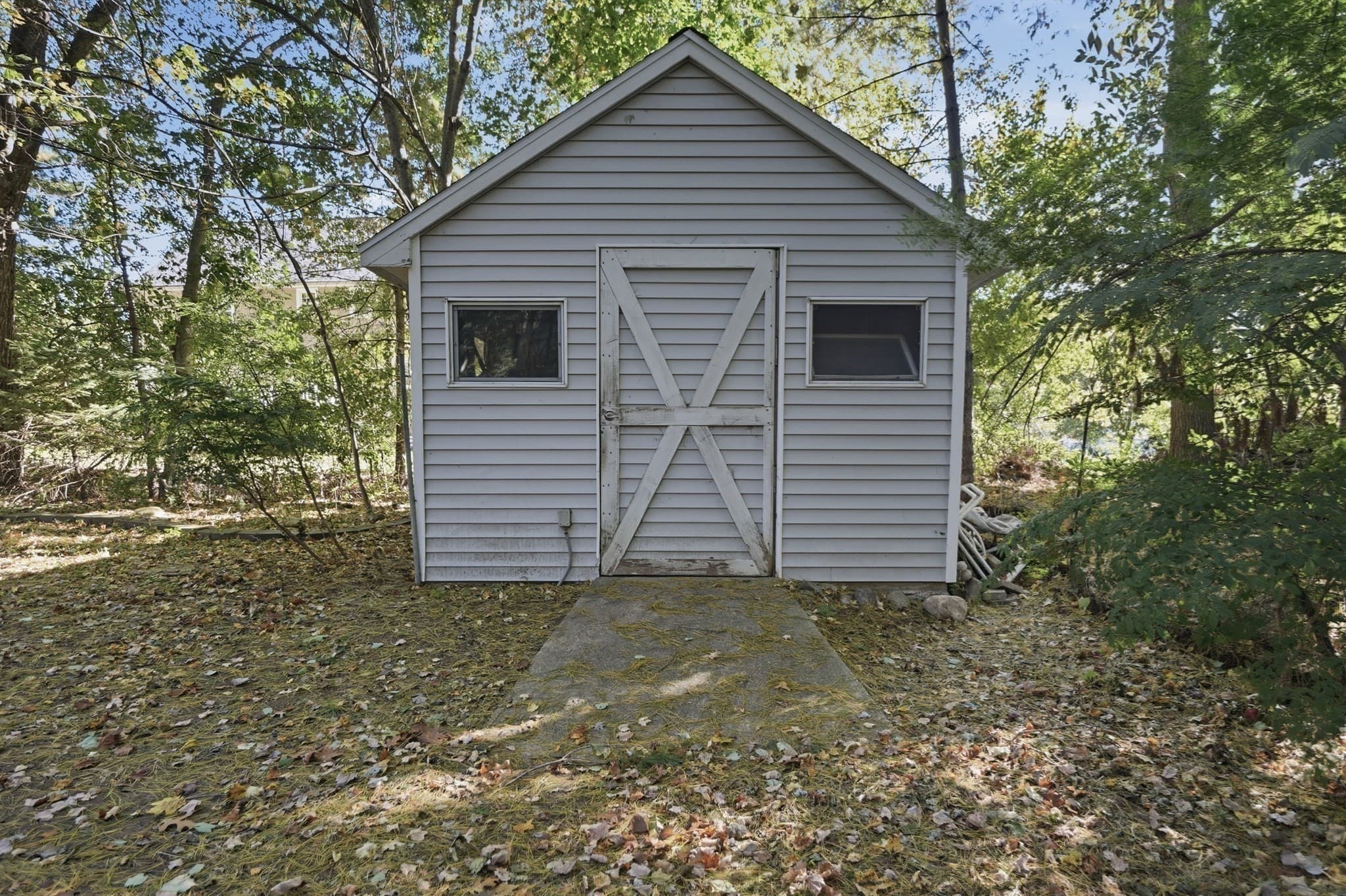 Single Family Residence at 10 Kings Lane, Medway MA 02053, Medway, photo 38 of 40