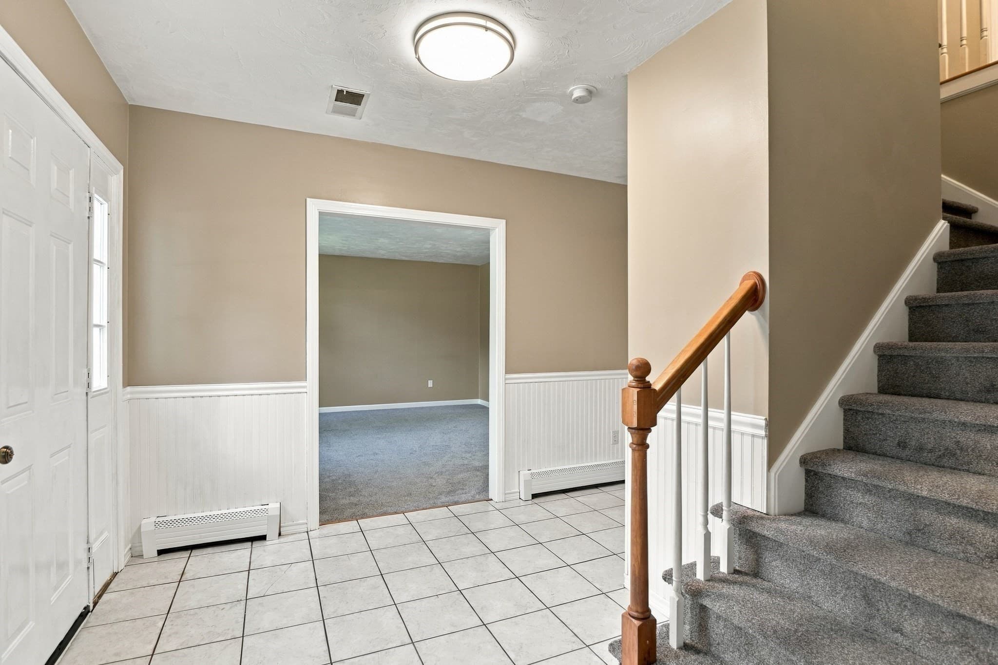 Single Family Residence at 10 Kings Lane, Medway MA 02053, Medway, photo 19 of 40