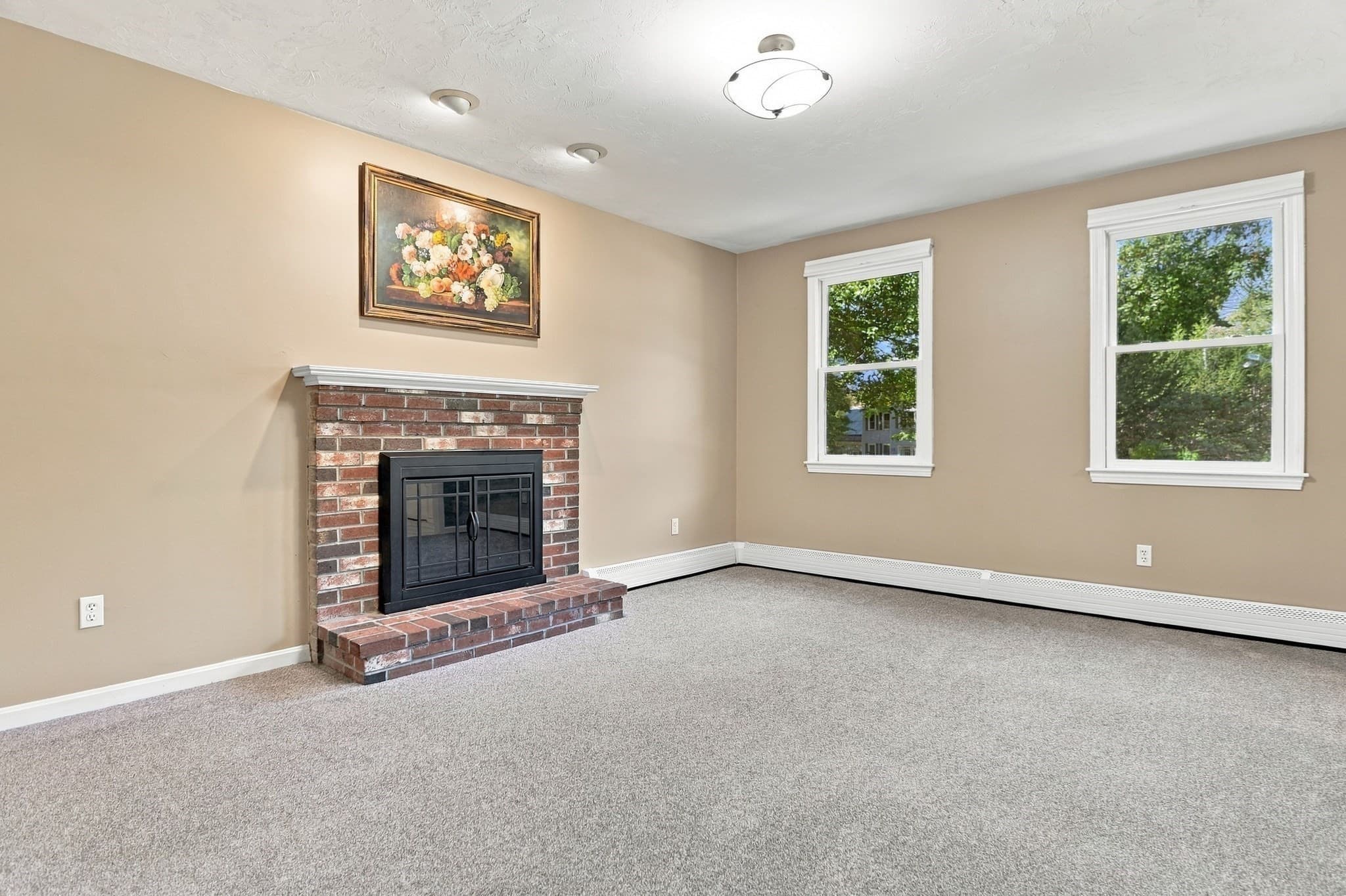 Single Family Residence at 10 Kings Lane, Medway MA 02053, Medway, photo 4 of 40