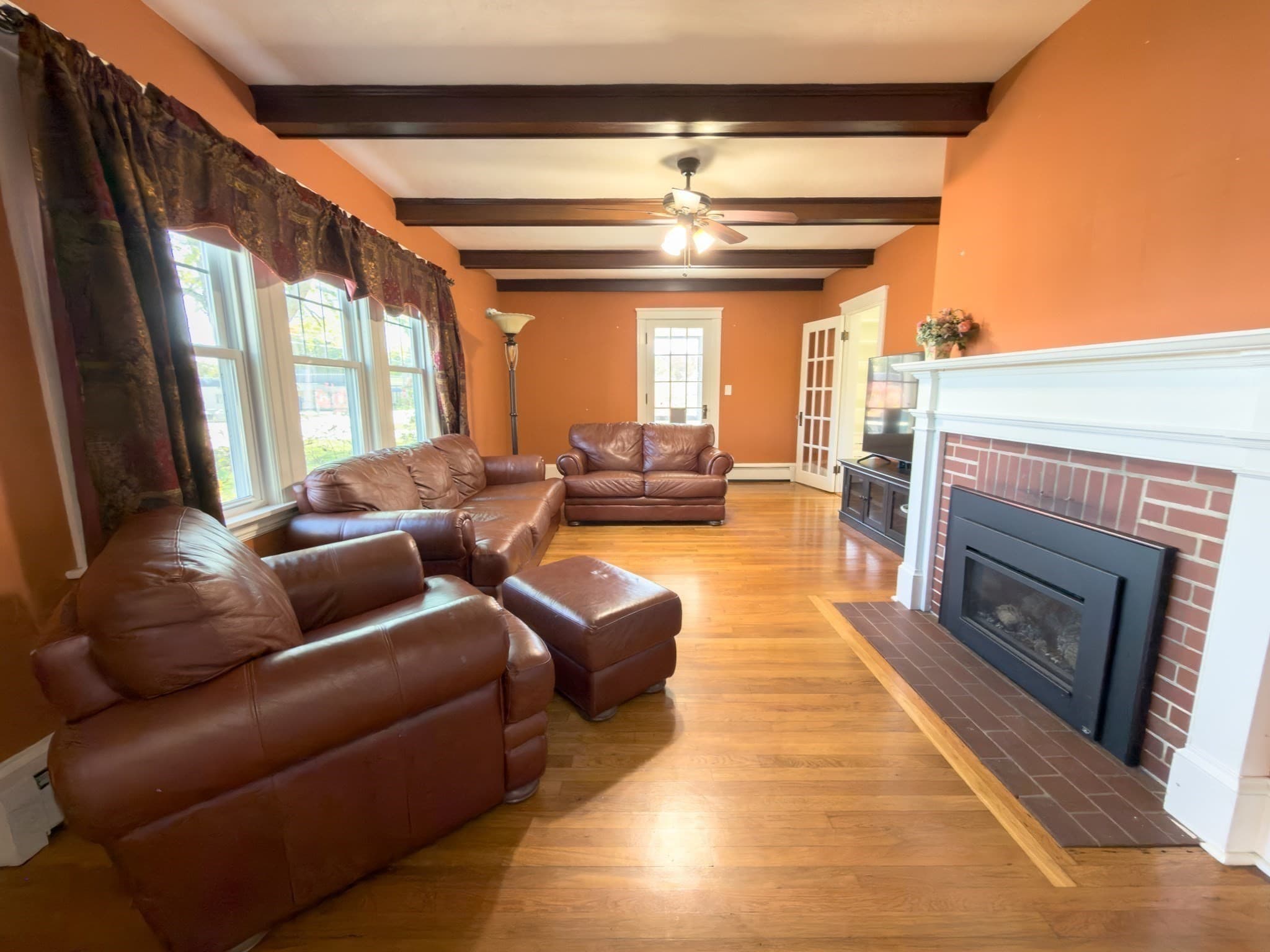 Single Family Residence at 1327 Providence Rd, Northbridge MA 01588, Northbridge, photo 11 of 29