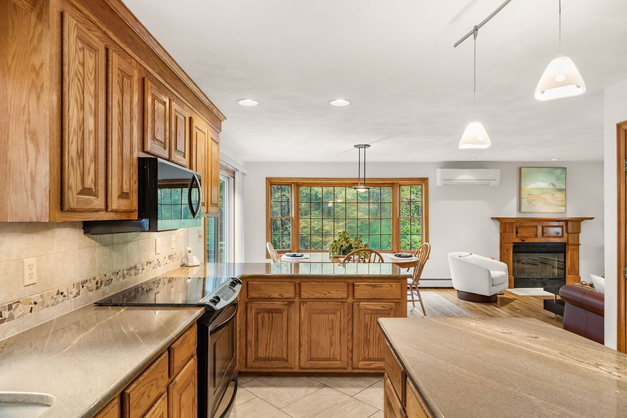 Single Family Residence at 358 Groton St, Dunstable MA 01827, Dunstable, photo 4 of 30