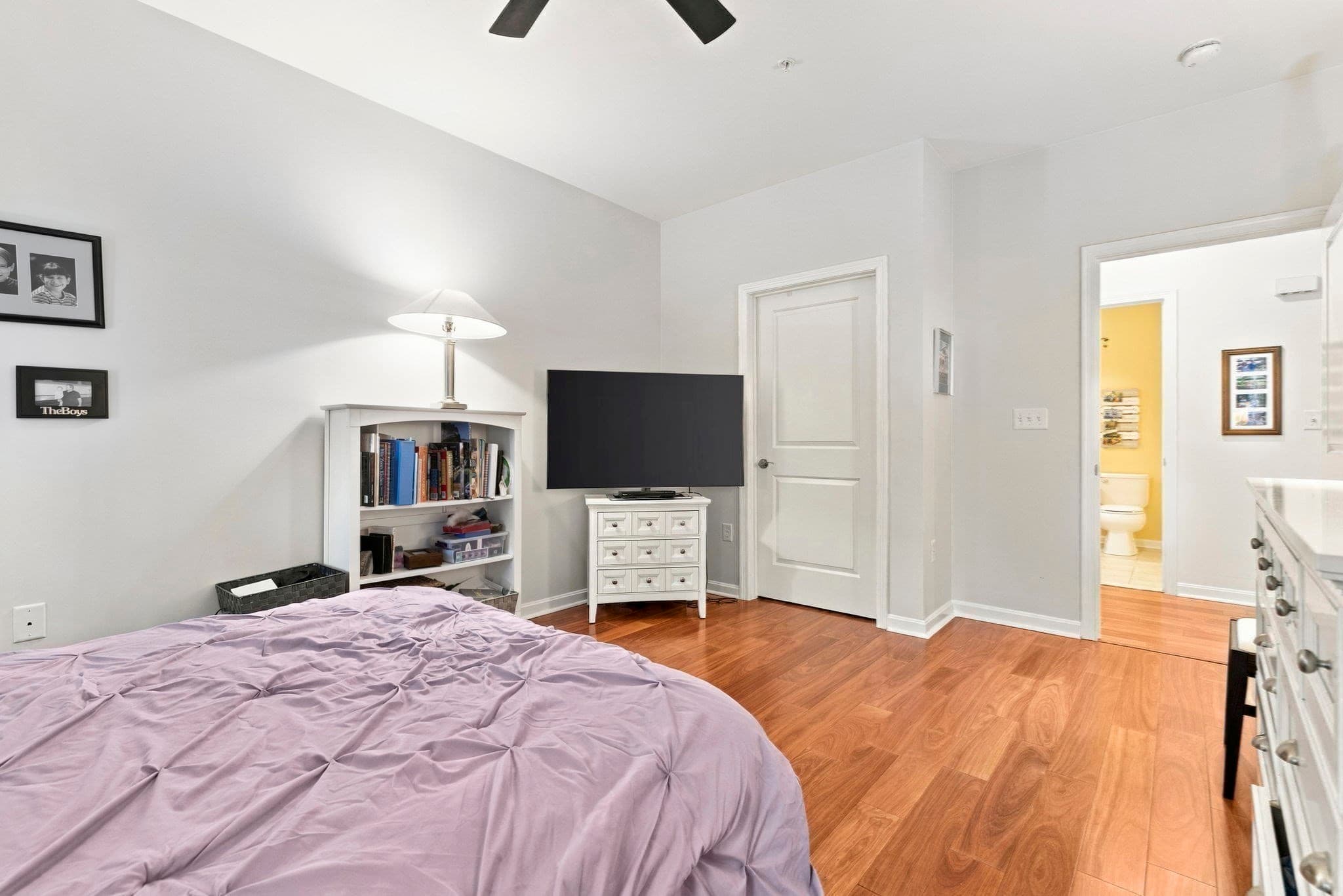 Condominium at 36 Augustus Ct # 1002, Reading MA 01867, Reading, photo 13 of 38