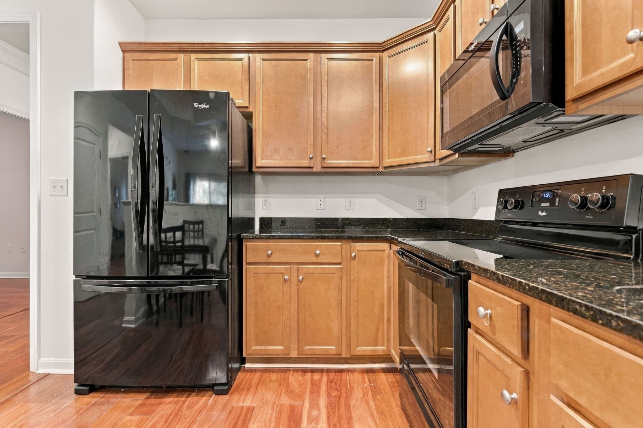 Condominium at 36 Augustus Ct # 1002, Reading MA 01867, Reading, photo 5 of 38