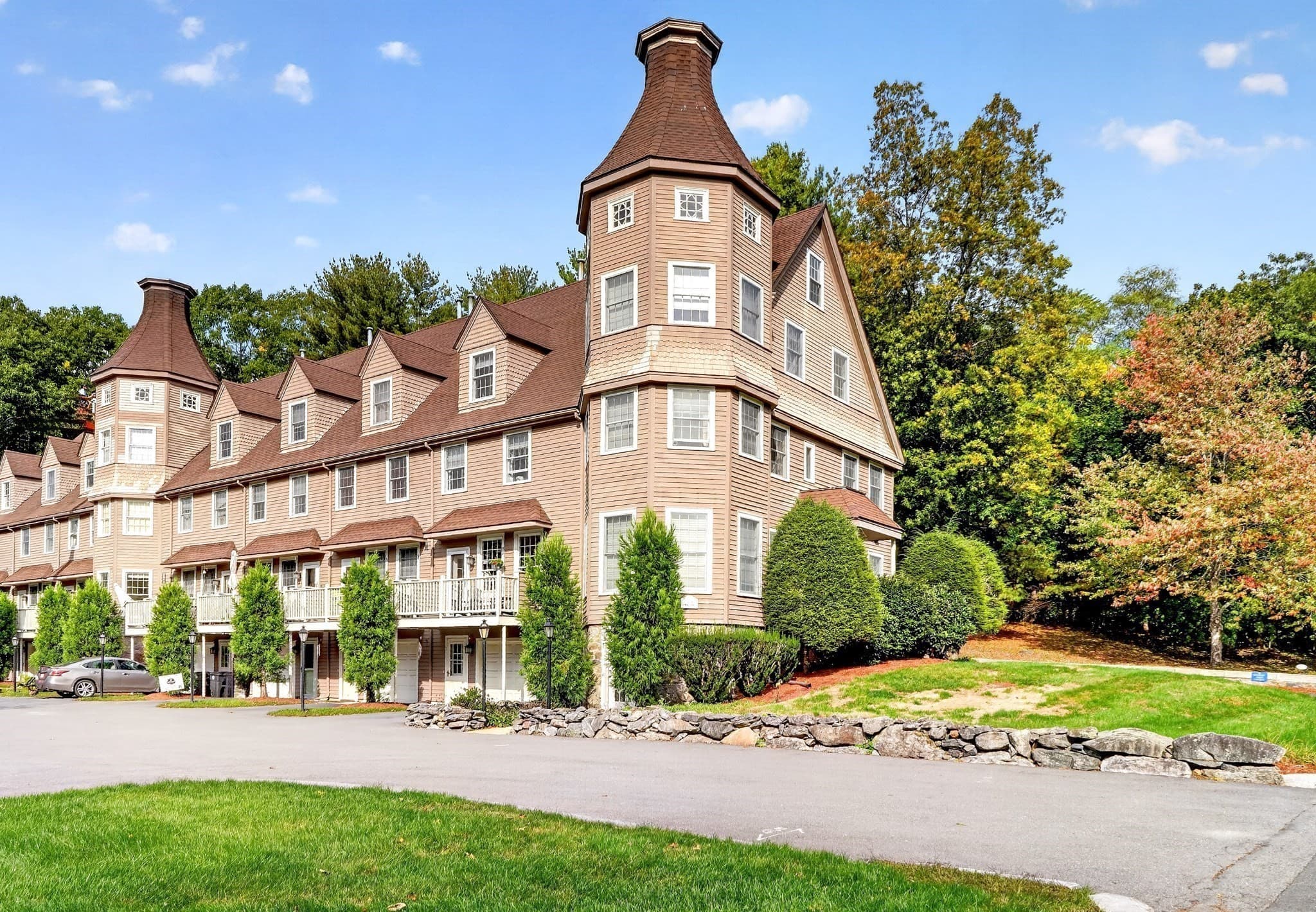Condominium at 96 Sweetwater Ave # 9, Bedford MA 01730, Bedford, photo 26 of 28