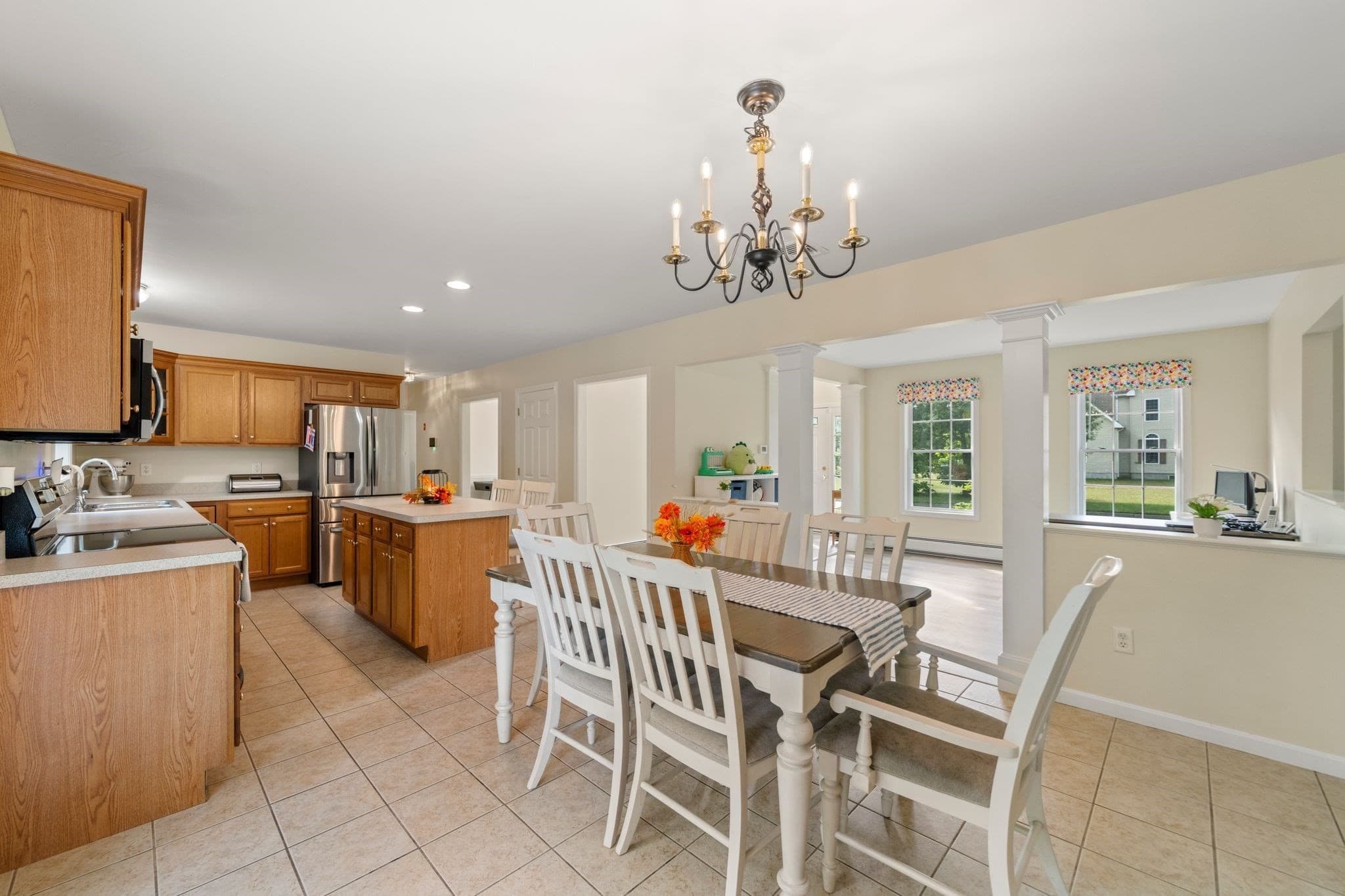 Single Family Residence at 3 Autumn Dr, Wareham MA 02576, Wareham, photo 6 of 30