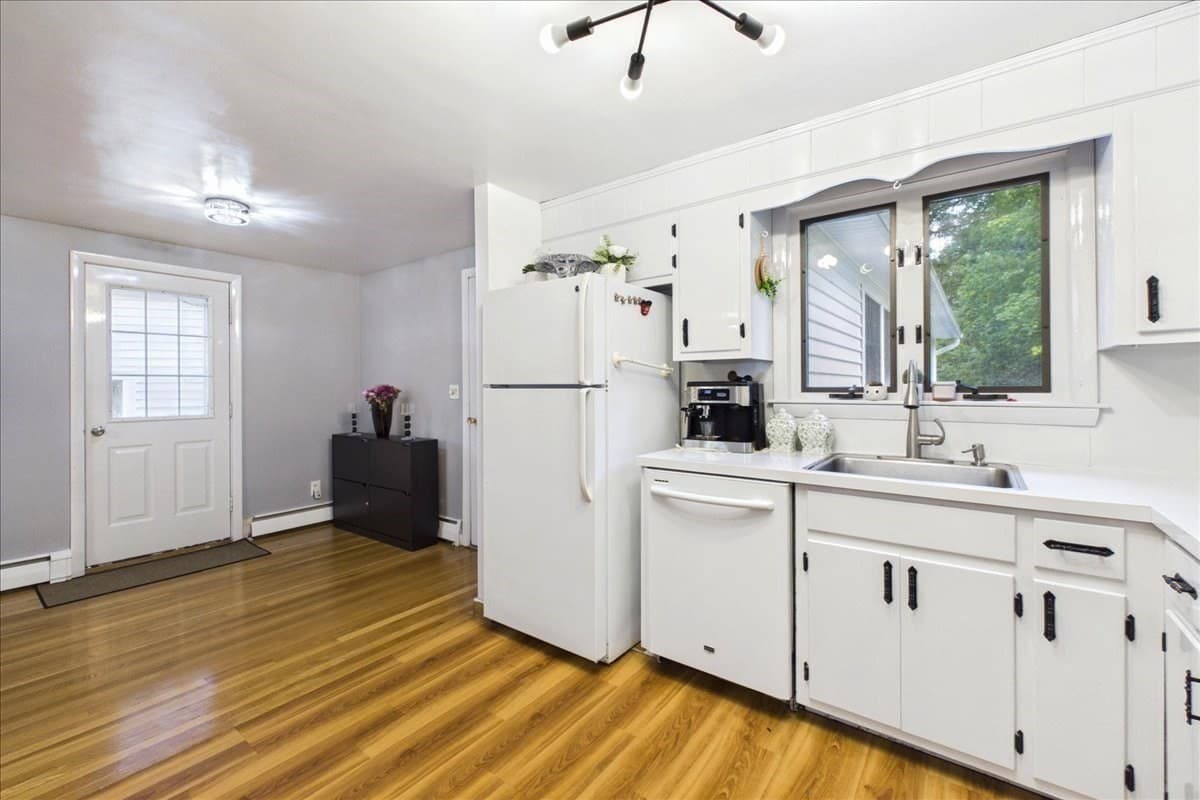 Single Family Residence at 25 Oakview Cir, Medway MA 02053, Medway, photo 15 of 34