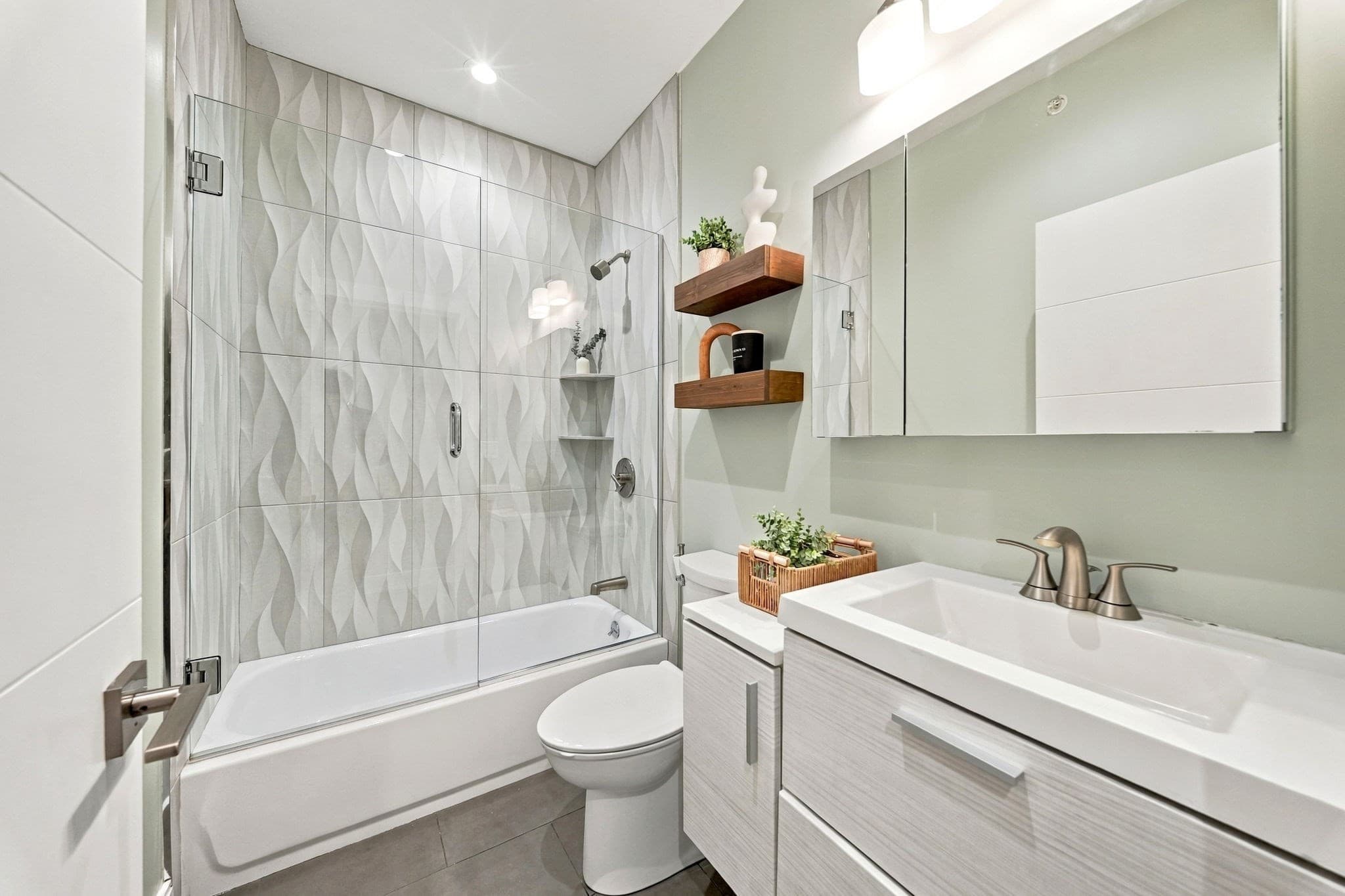 Condominium at 9 Lithgow St # 1, Boston MA 02124, Boston, photo 21 of 34