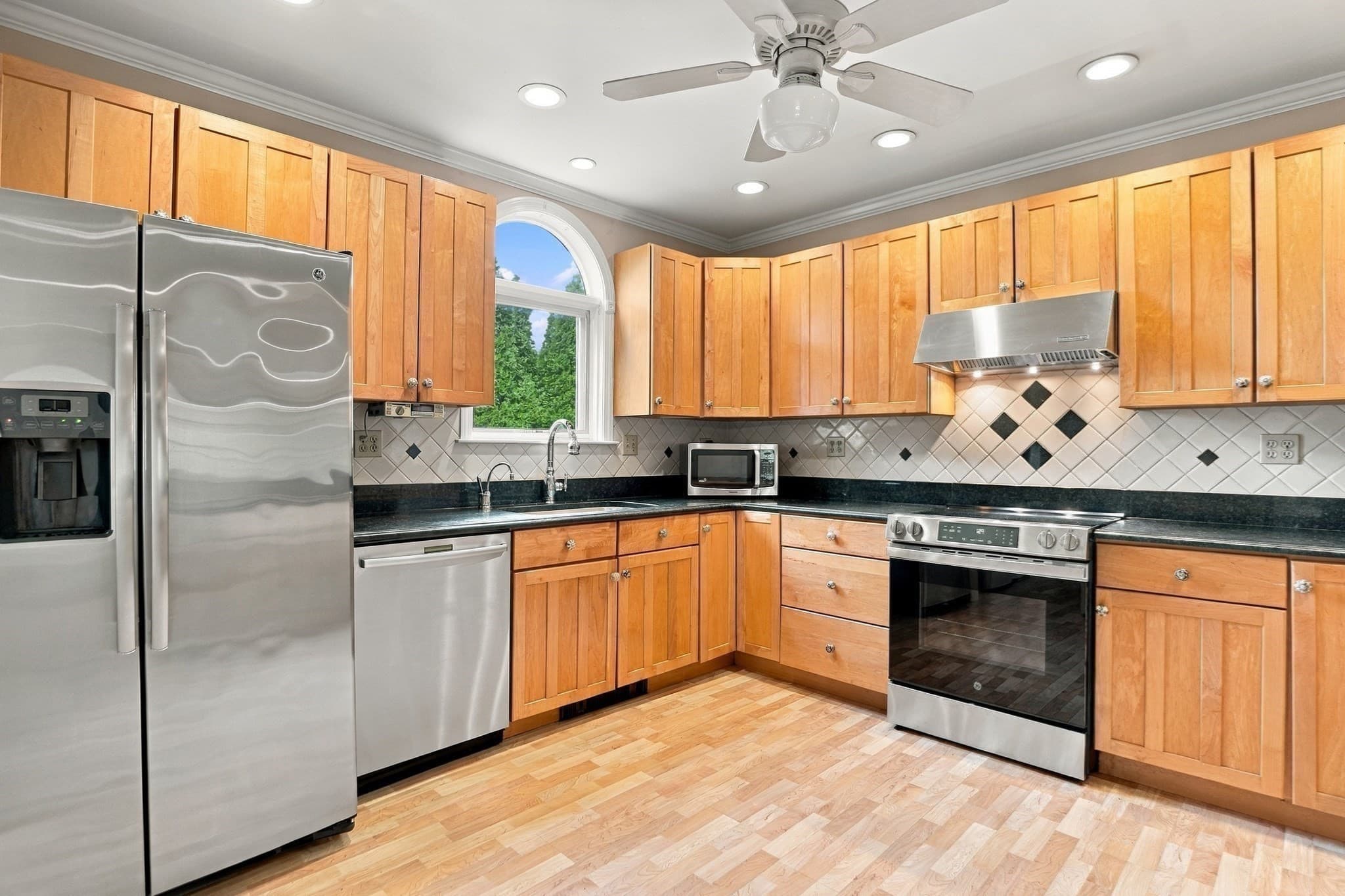 Single Family Residence at 12 Exeter Street, Marlborough MA 01752, Marlborough, photo 14 of 40