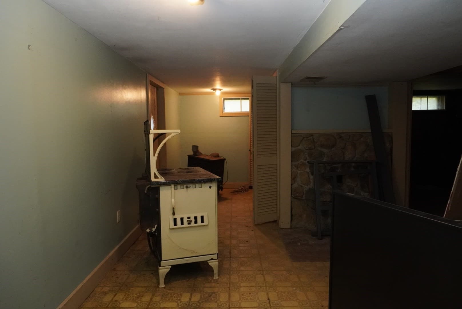 Single Family Residence at 280 Oak St, Halifax MA 02338, Halifax, photo 17 of 18