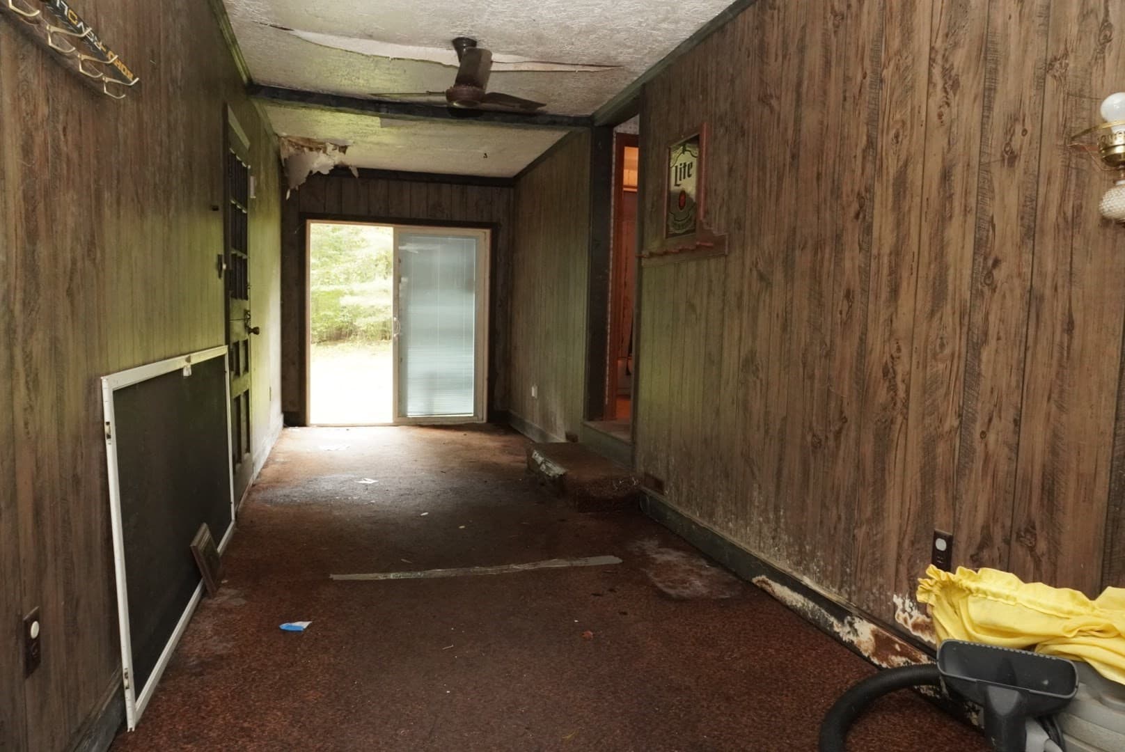 Single Family Residence at 280 Oak St, Halifax MA 02338, Halifax, photo 3 of 18