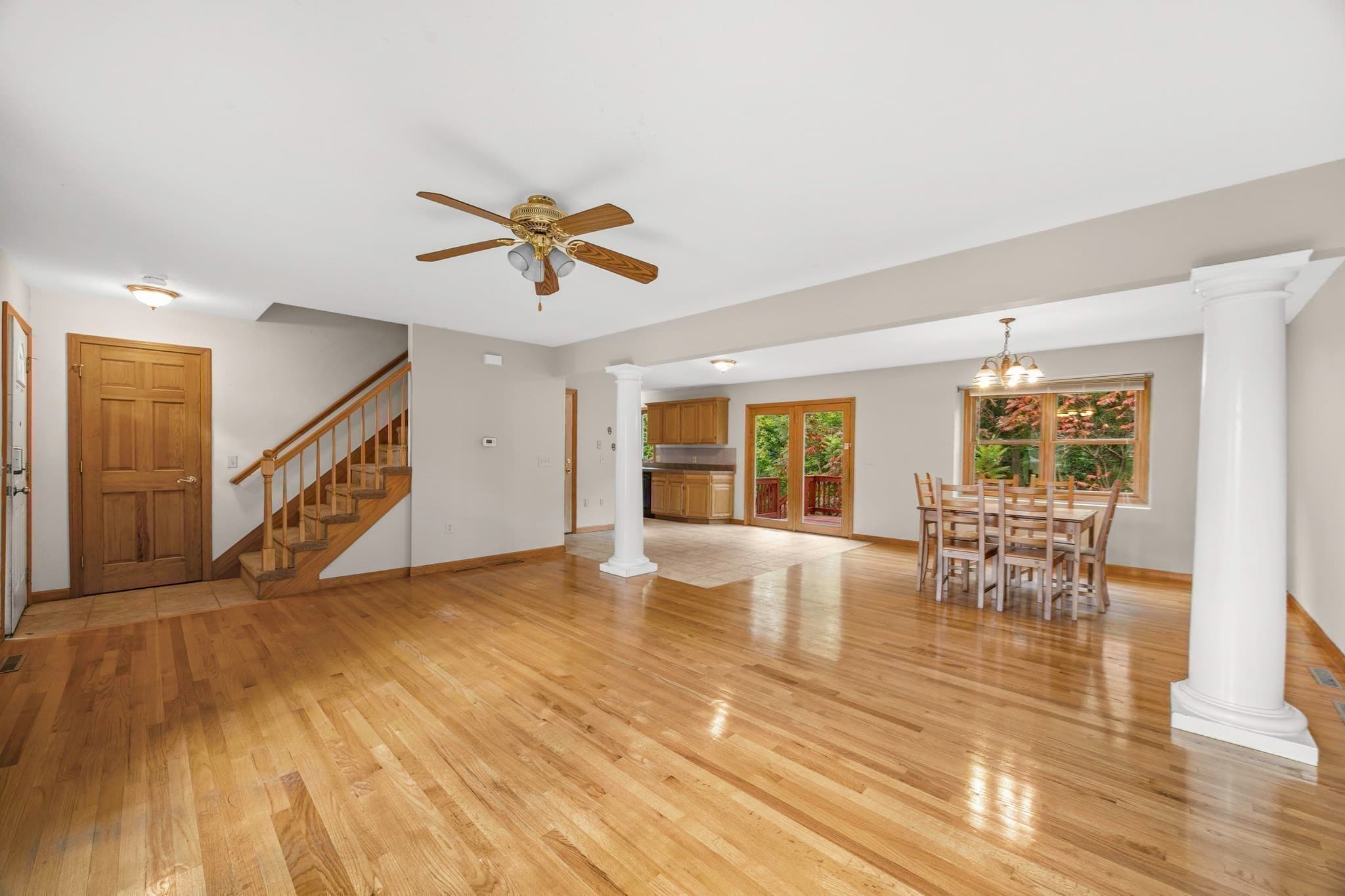 Single Family Residence at 35 Lemnos Ln, Springfield MA 01119, Springfield, photo 5 of 29
