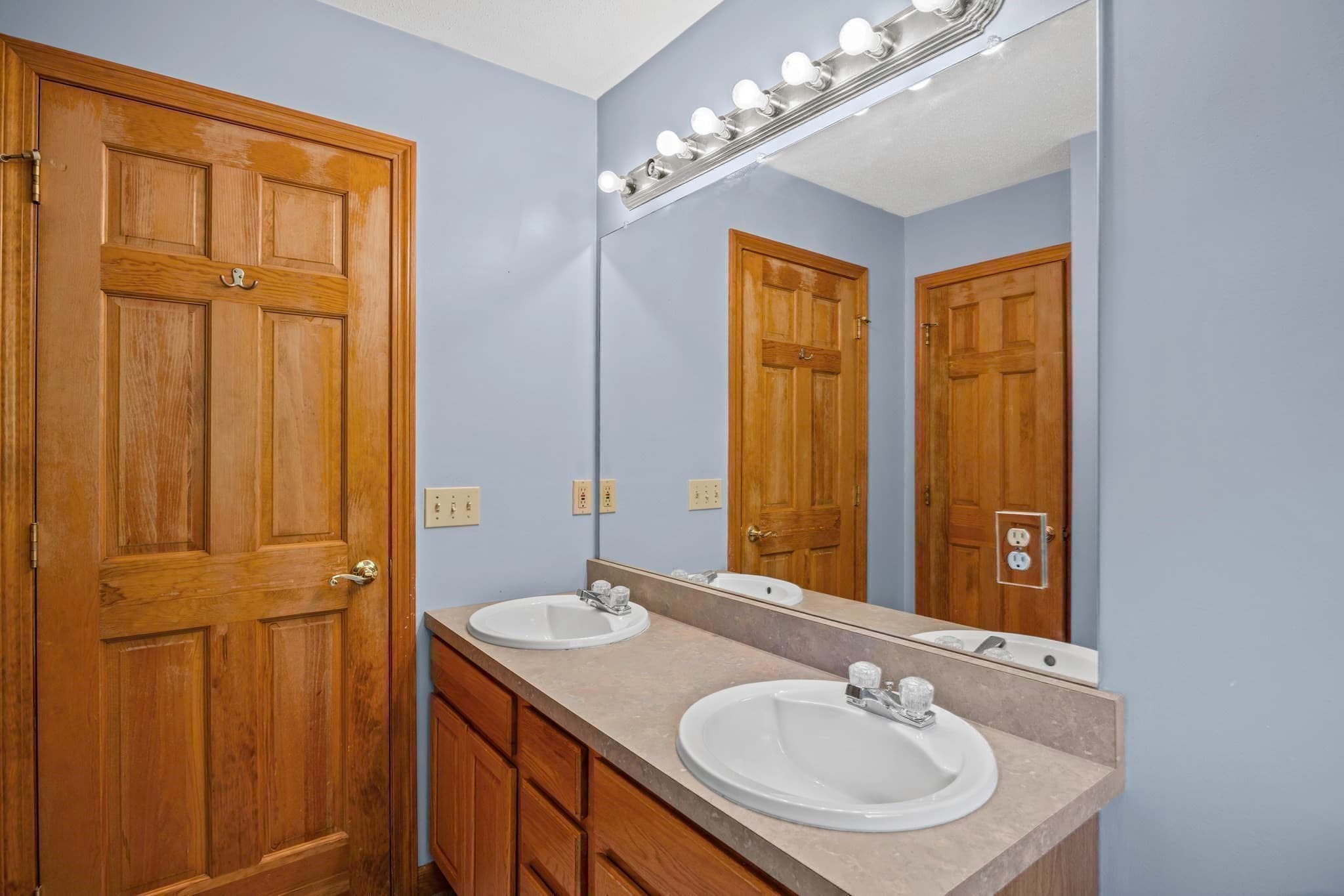 Single Family Residence at 35 Lemnos Ln, Springfield MA 01119, Springfield, photo 20 of 29