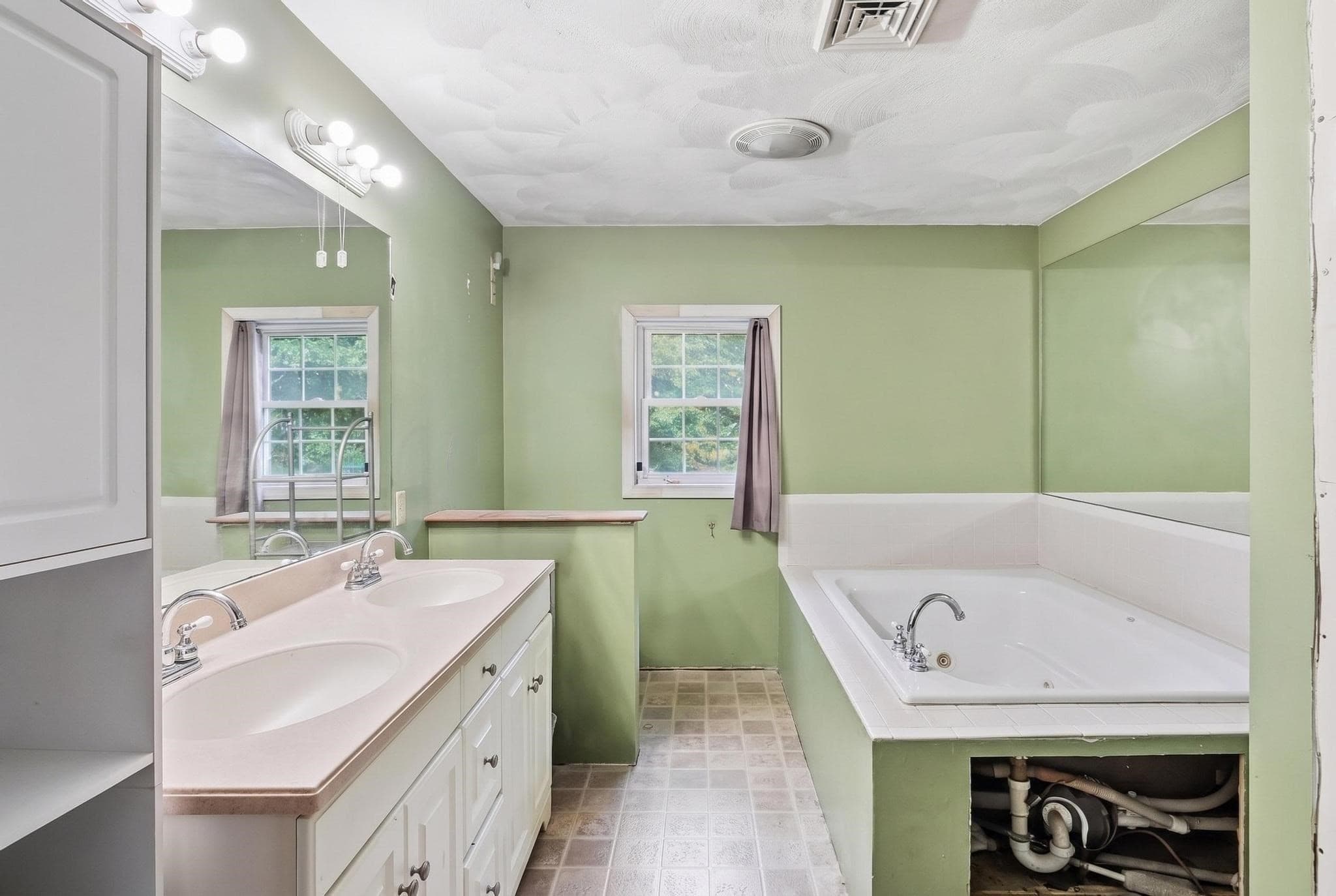 Single Family Residence at 319 Main St, Townsend MA 01469, Townsend, photo 17 of 34