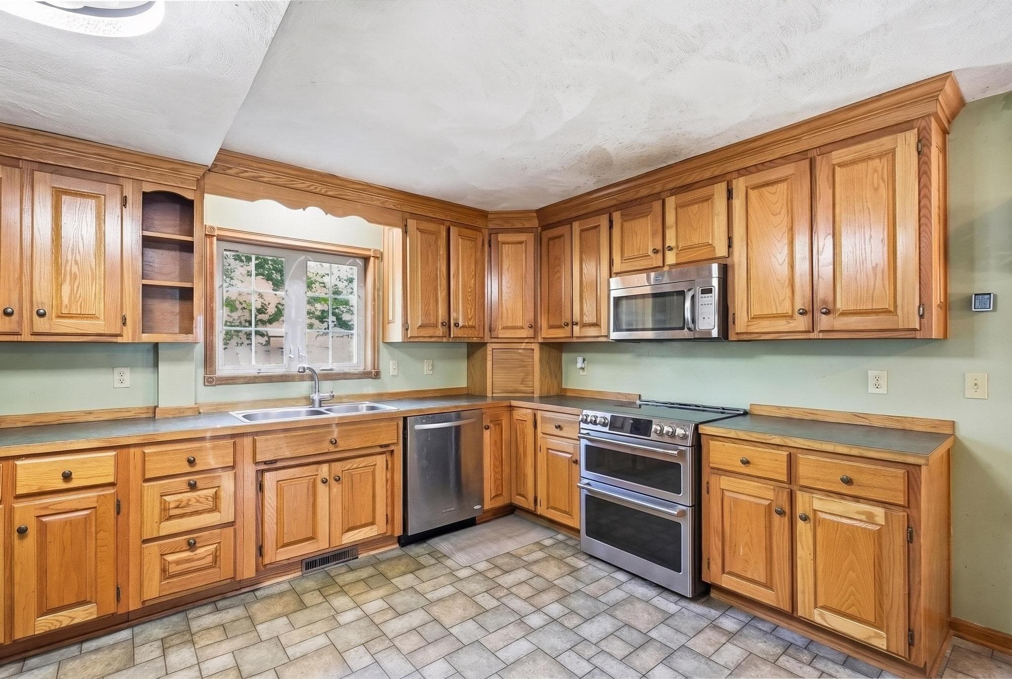 Single Family Residence at 319 Main St, Townsend MA 01469, Townsend, photo 9 of 34
