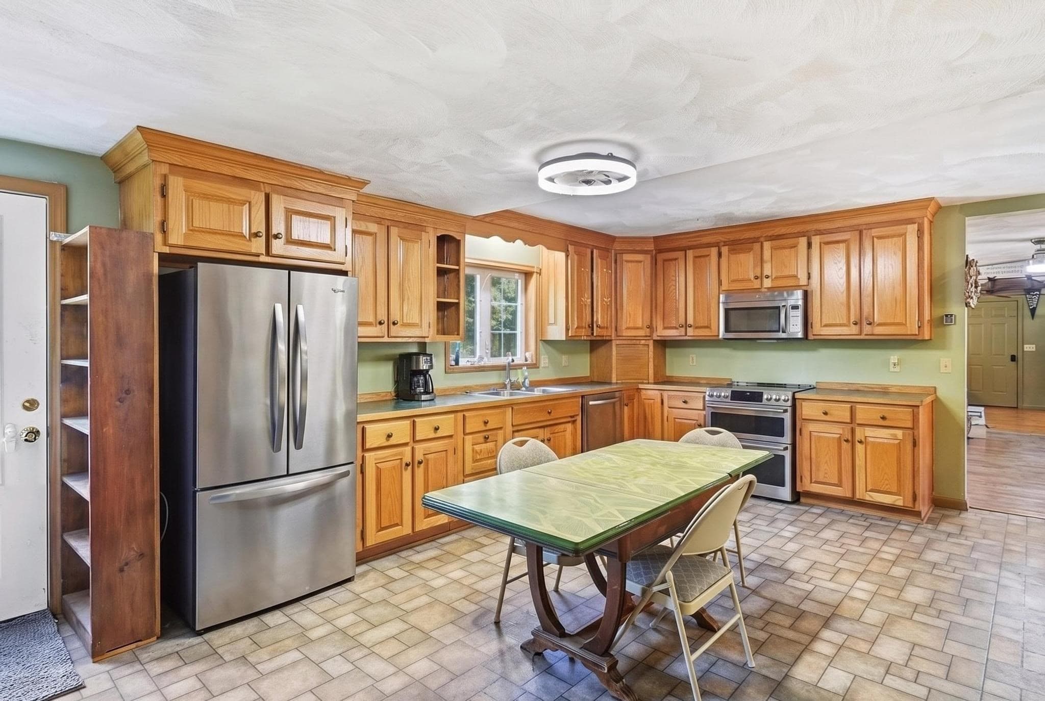 Single Family Residence at 319 Main St, Townsend MA 01469, Townsend, photo 8 of 34