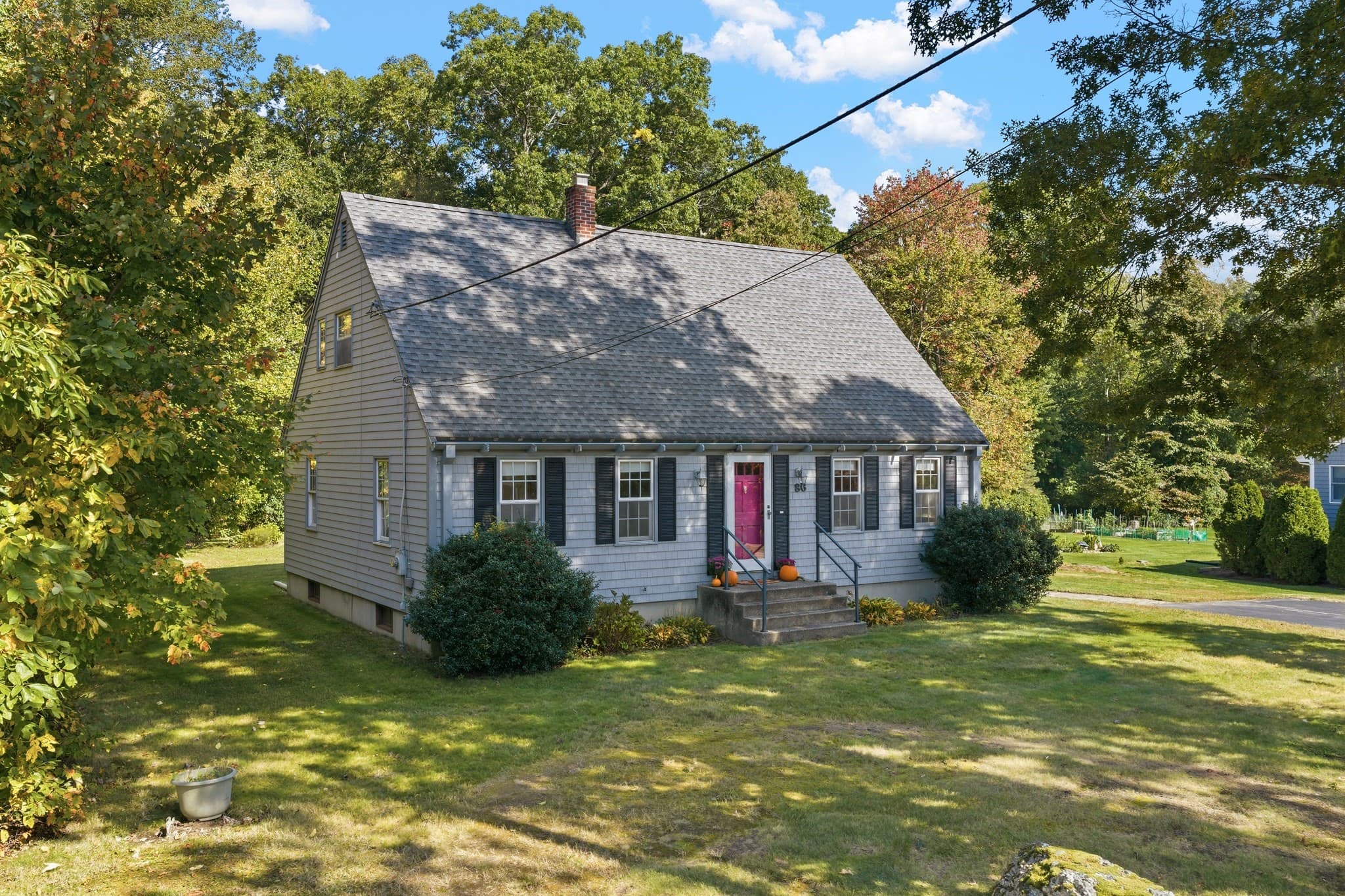 86 Delmage Rd, Swansea MA 02777
