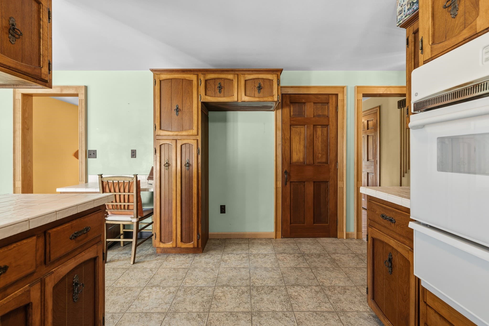 Single Family Residence at 86 Delmage Rd, Swansea MA 02777, Swansea, photo 11 of 41