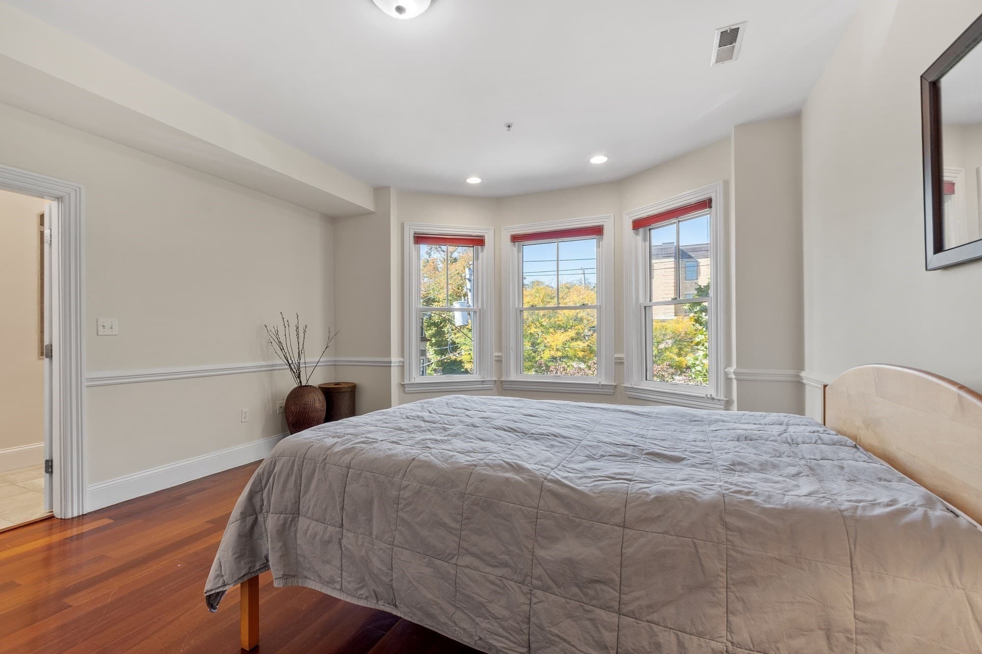 Condominium at 98 G St # 4, Boston MA 02127, Boston, photo 24 of 41
