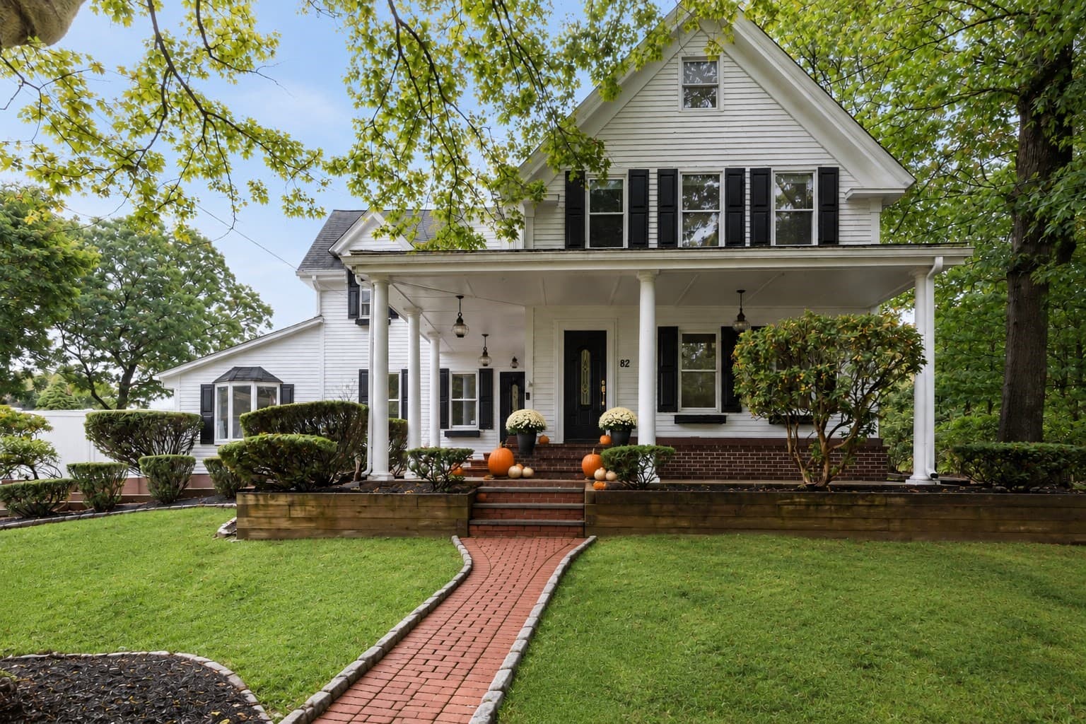 82 Grove St, Quincy MA 02169