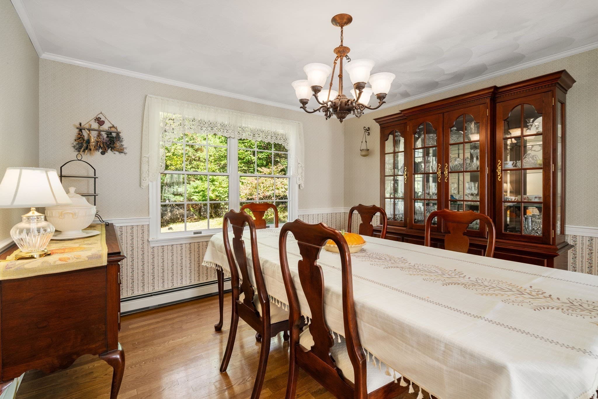 Single Family Residence at 70 Prospect St, Franklin MA 02038, Franklin, photo 9 of 33