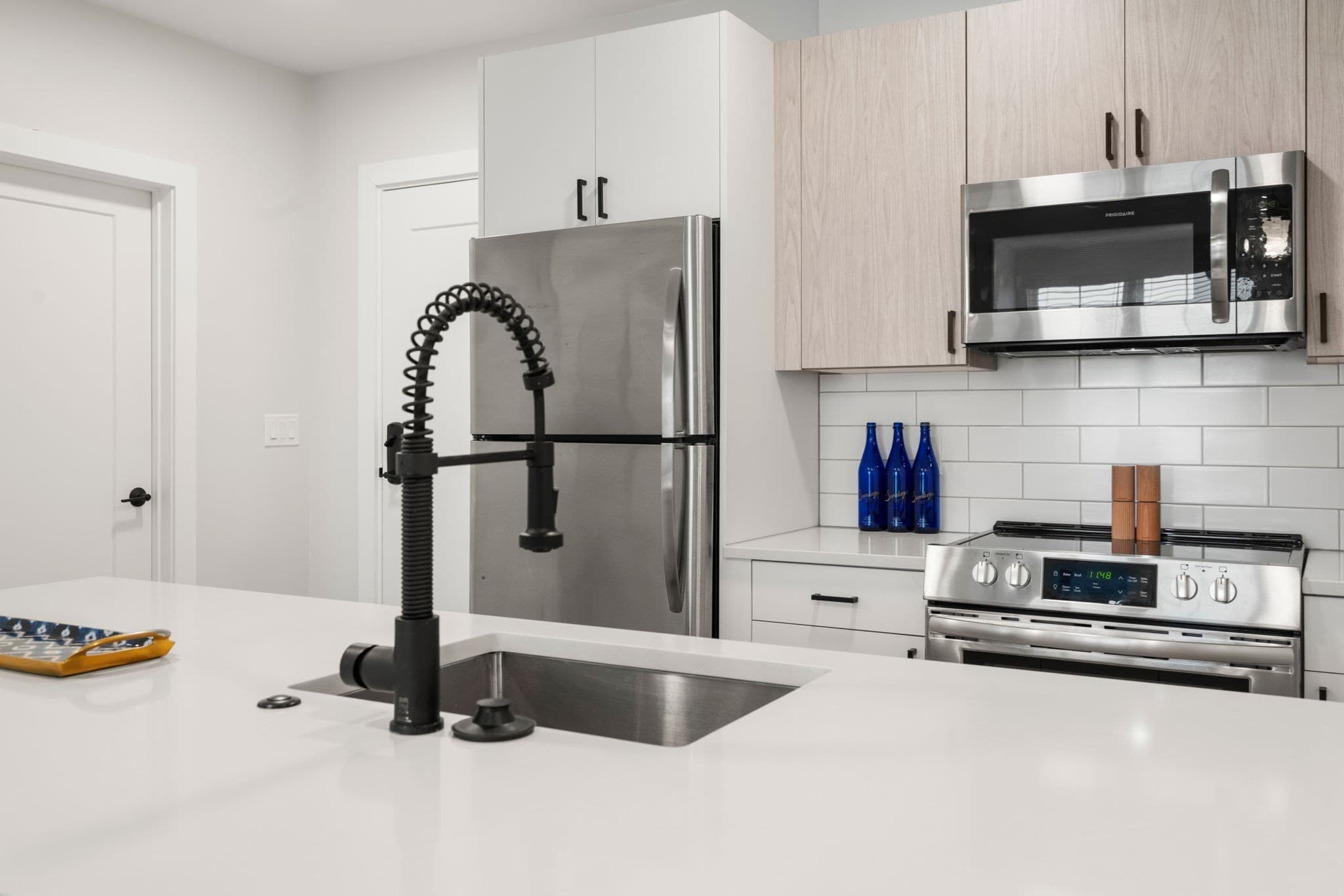 Condominium at 10 Somerset # 205, Winthrop MA 02152, Winthrop, photo 12 of 32