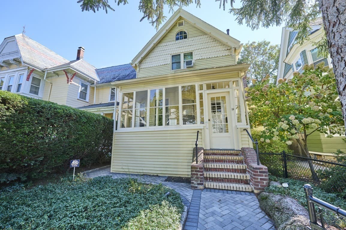 19 Brown Ave, Boston MA 02131