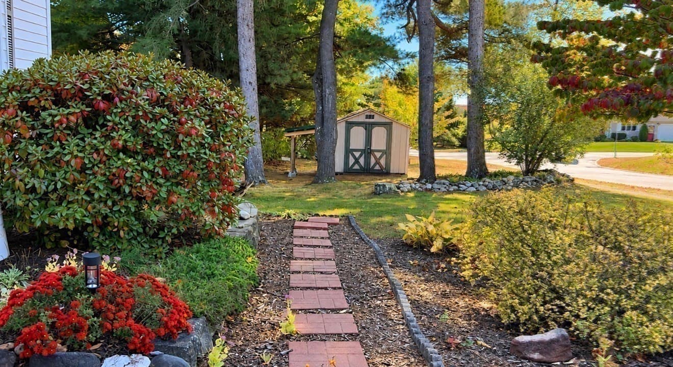 Single Family Residence at 2 Grandview Ln, Easthampton MA 01027, Easthampton, photo 34 of 40
