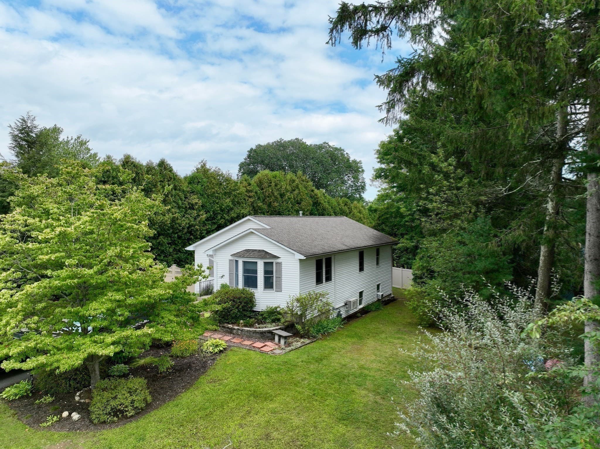 Single Family Residence at 2 Grandview Ln, Easthampton MA 01027, Easthampton, photo 38 of 40