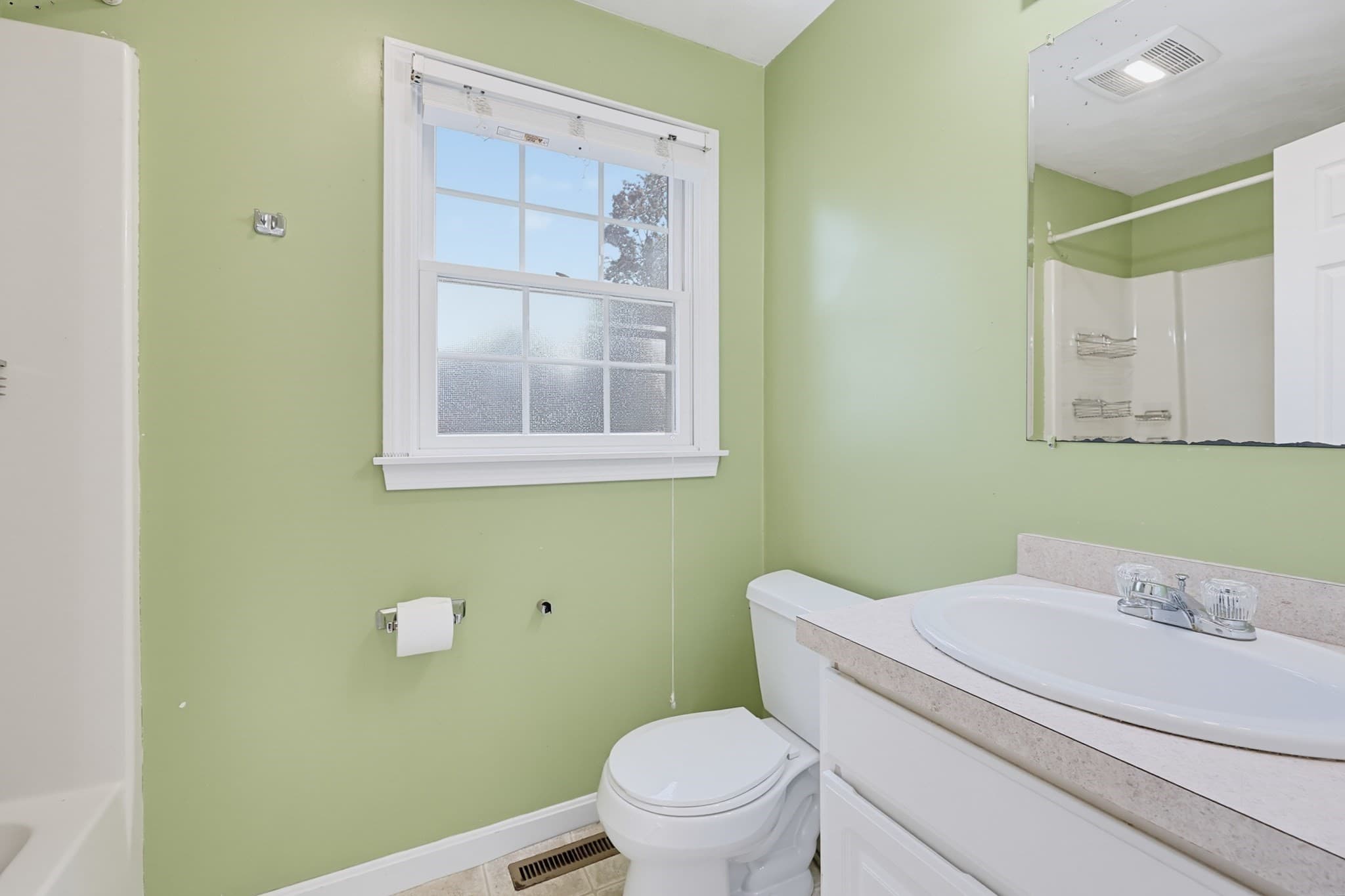 Condominium at 37 Dennis St # 5, Attleboro MA 02703, Attleboro, photo 22 of 38