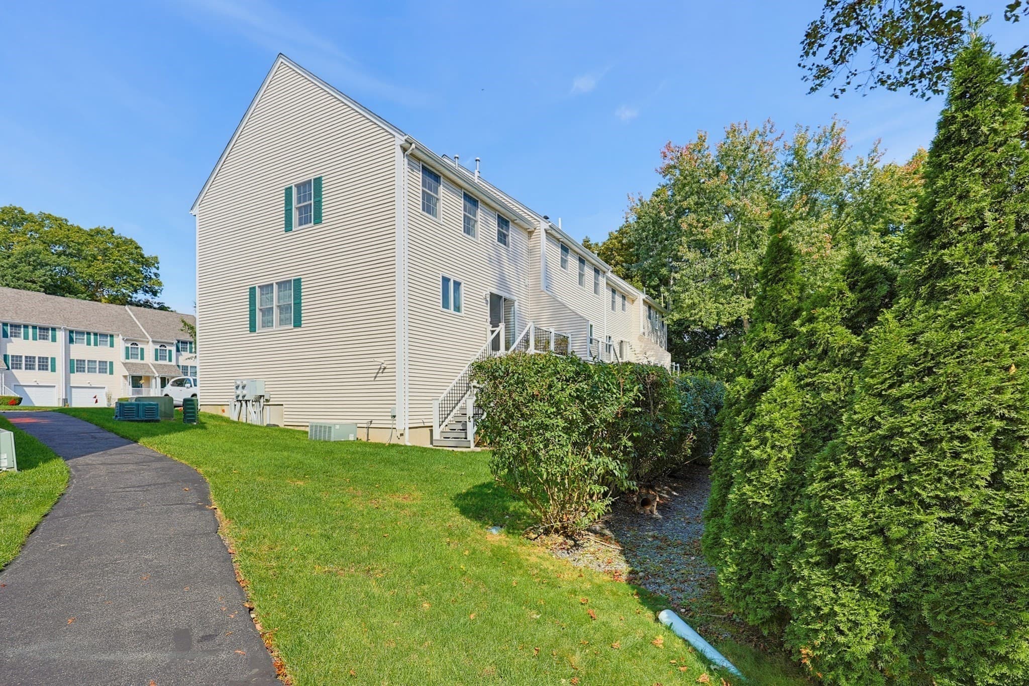 Condominium at 37 Dennis St # 5, Attleboro MA 02703, Attleboro, photo 35 of 38