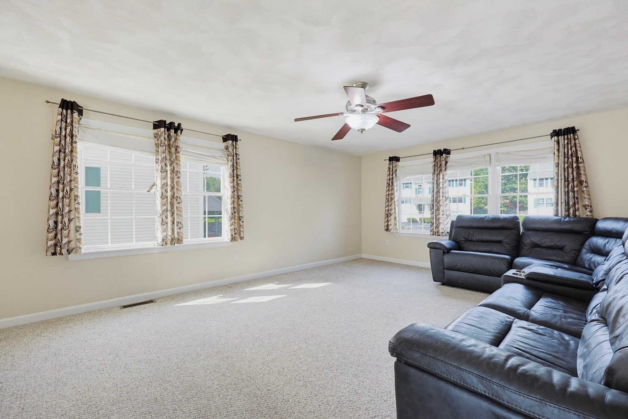 Condominium at 37 Dennis St # 5, Attleboro MA 02703, Attleboro, photo 4 of 38