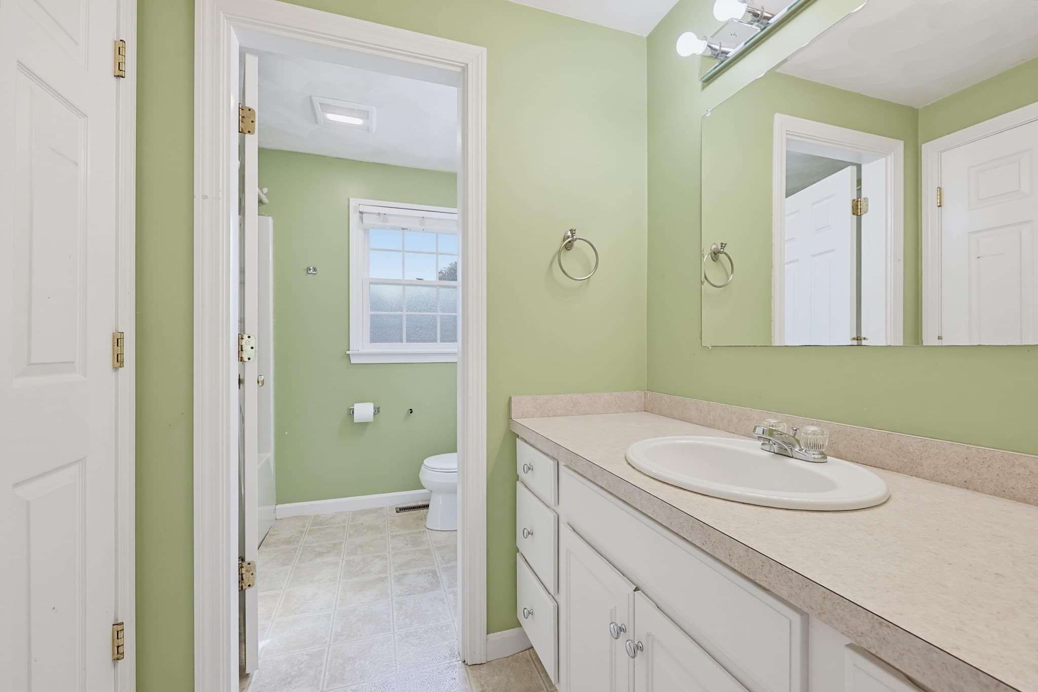 Condominium at 37 Dennis St # 5, Attleboro MA 02703, Attleboro, photo 21 of 38