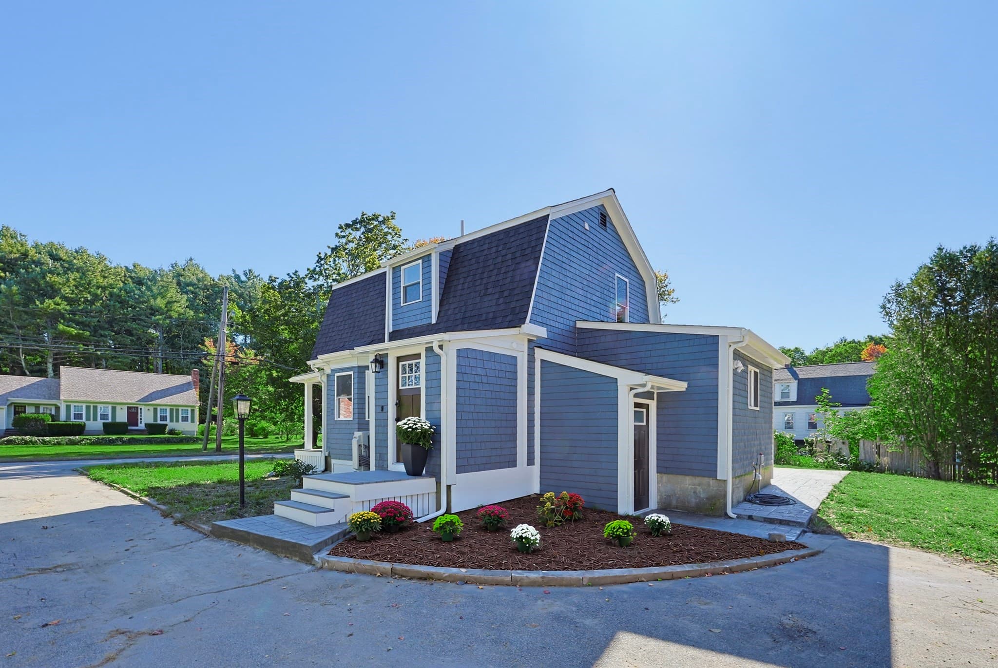 Single Family Residence at 299 S Precinct St, Taunton MA 02718, Taunton, photo 3 of 41