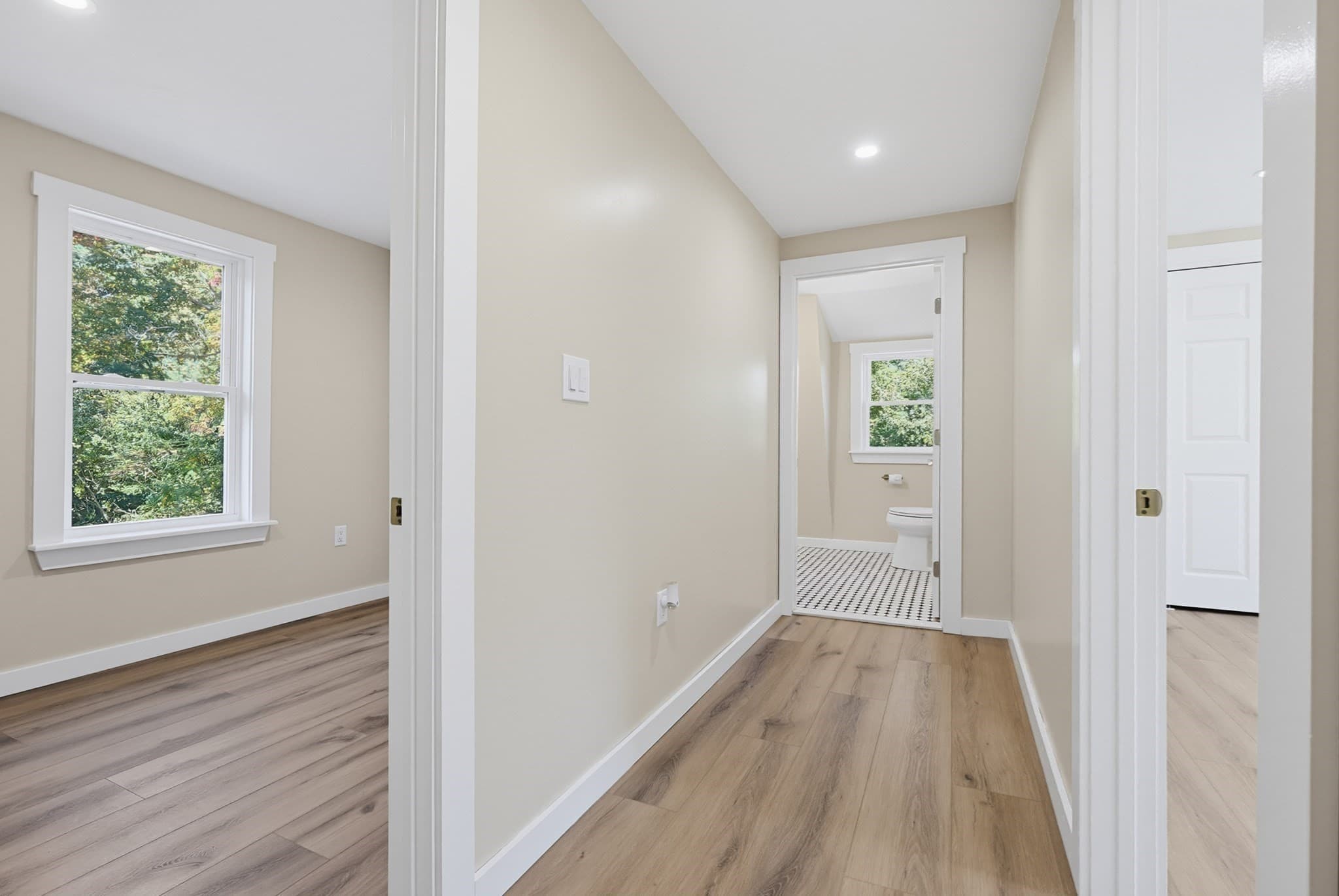 Single Family Residence at 299 S Precinct St, Taunton MA 02718, Taunton, photo 34 of 41