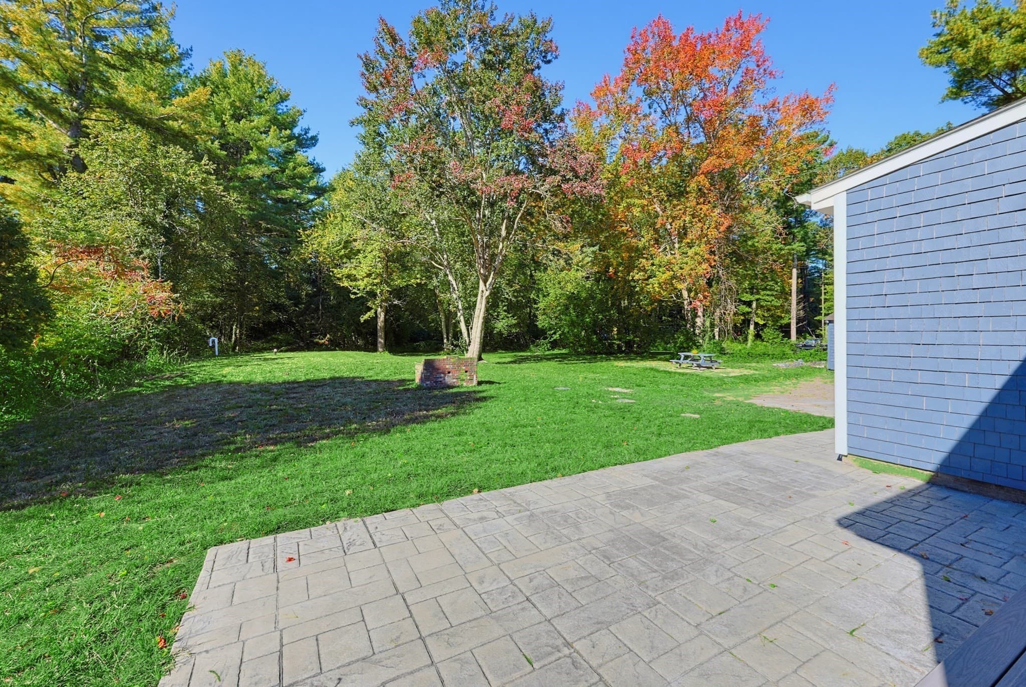 Single Family Residence at 299 S Precinct St, Taunton MA 02718, Taunton, photo 8 of 41